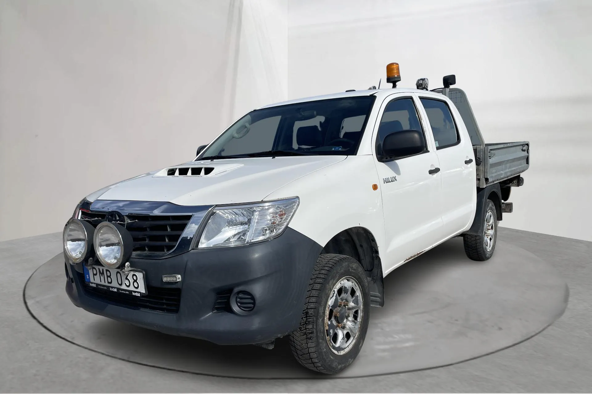 Presentationsfoto 1 av 14: Toyota Hilux 2.5 D-4D 4WD (144hk) - 7 840 mil - Manuell - vit - 2014