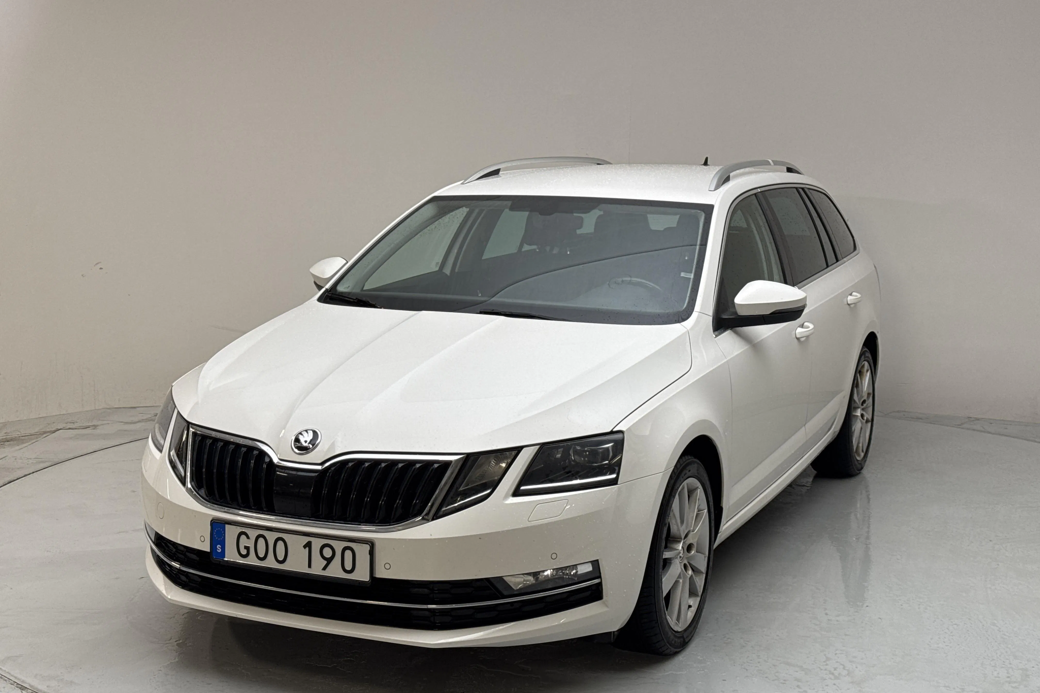 Presentation photo 1 of 14: Skoda Octavia III 1.5 TSI G-TEC Combi (130hk) - 203 570 km - Automatic - white - 2020