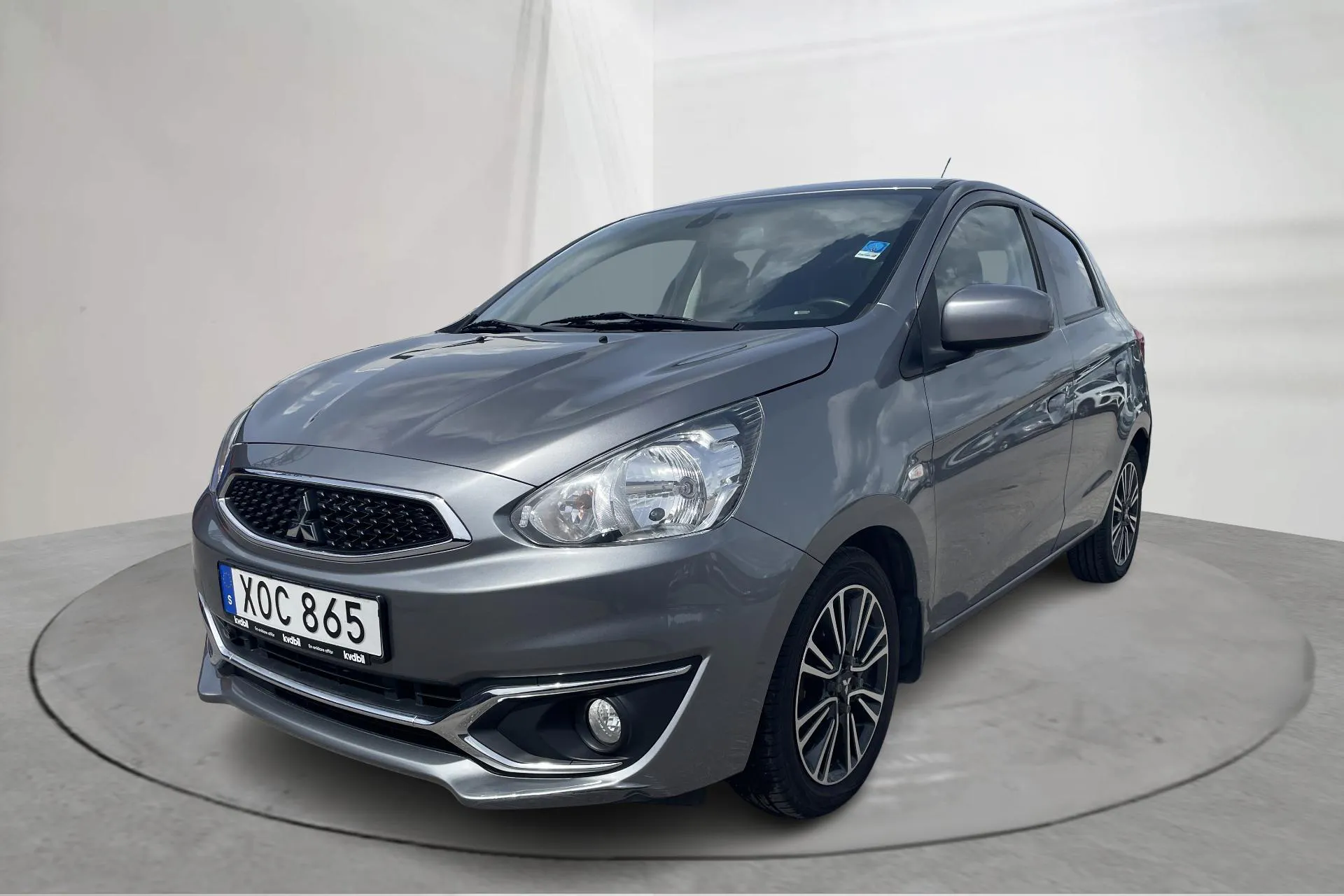 Presentation photo 1 of 14: Mitsubishi Space Star 1.2 5dr (80hk) - 110 410 km - Automatic - gray - 2016