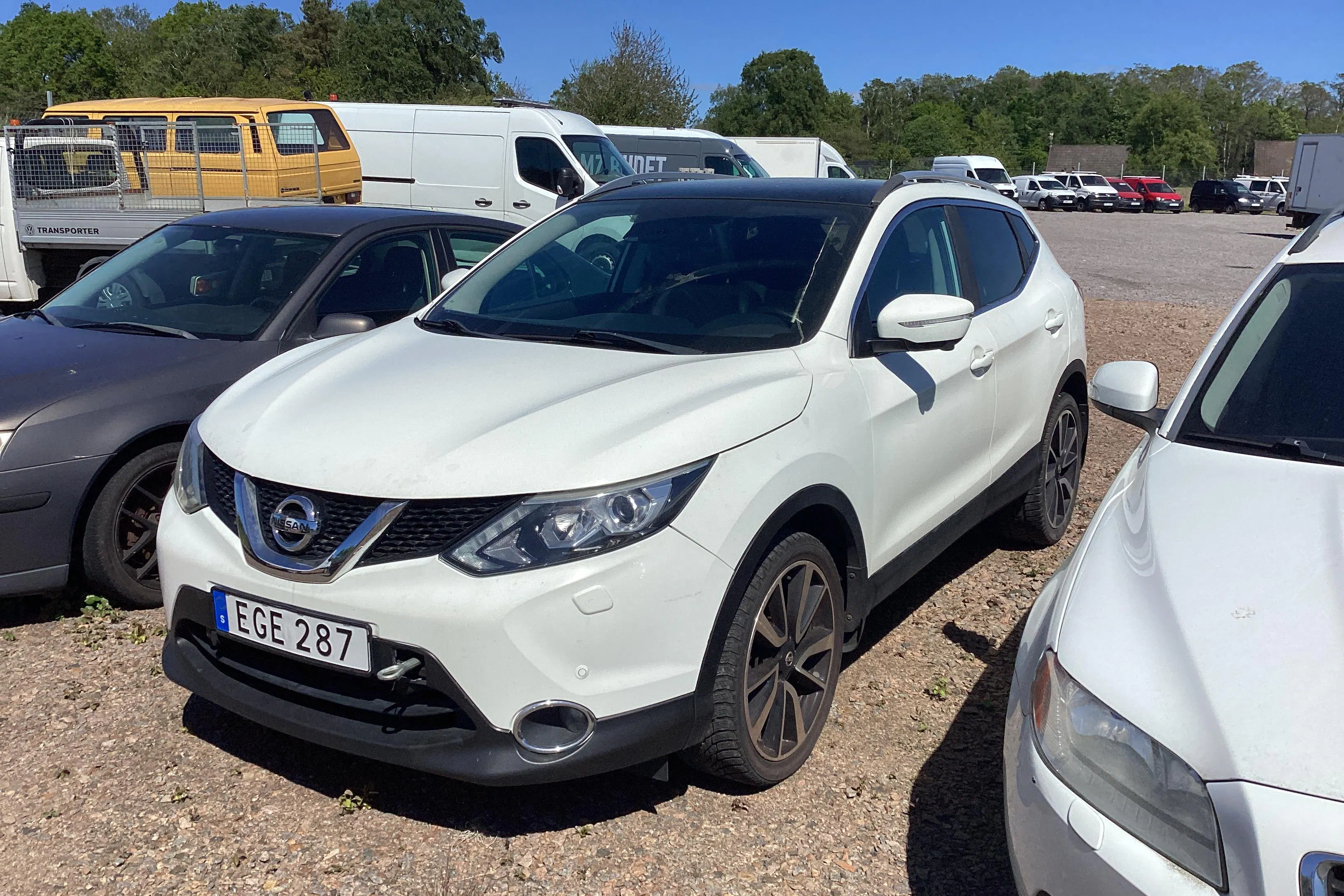 Presentationsfoto 1 av 17: Nissan Qashqai 1.6 dCi (130hk) - 14 984 mil - Automat - vit - 2014