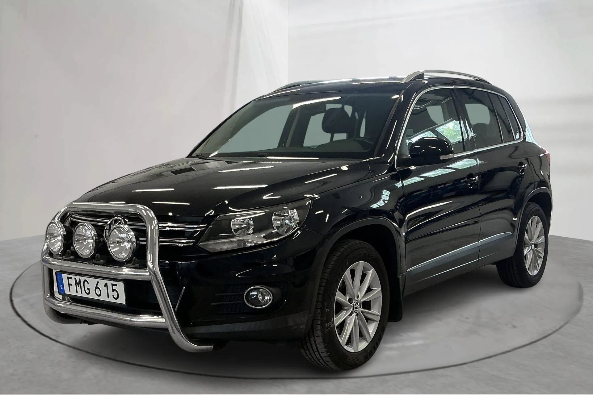 Presentation photo 1 of 14: VW Tiguan 2.0 TDI 4MOTION BlueMotion Technology (177hk) - 156 610 km - Automatic - black - 2015