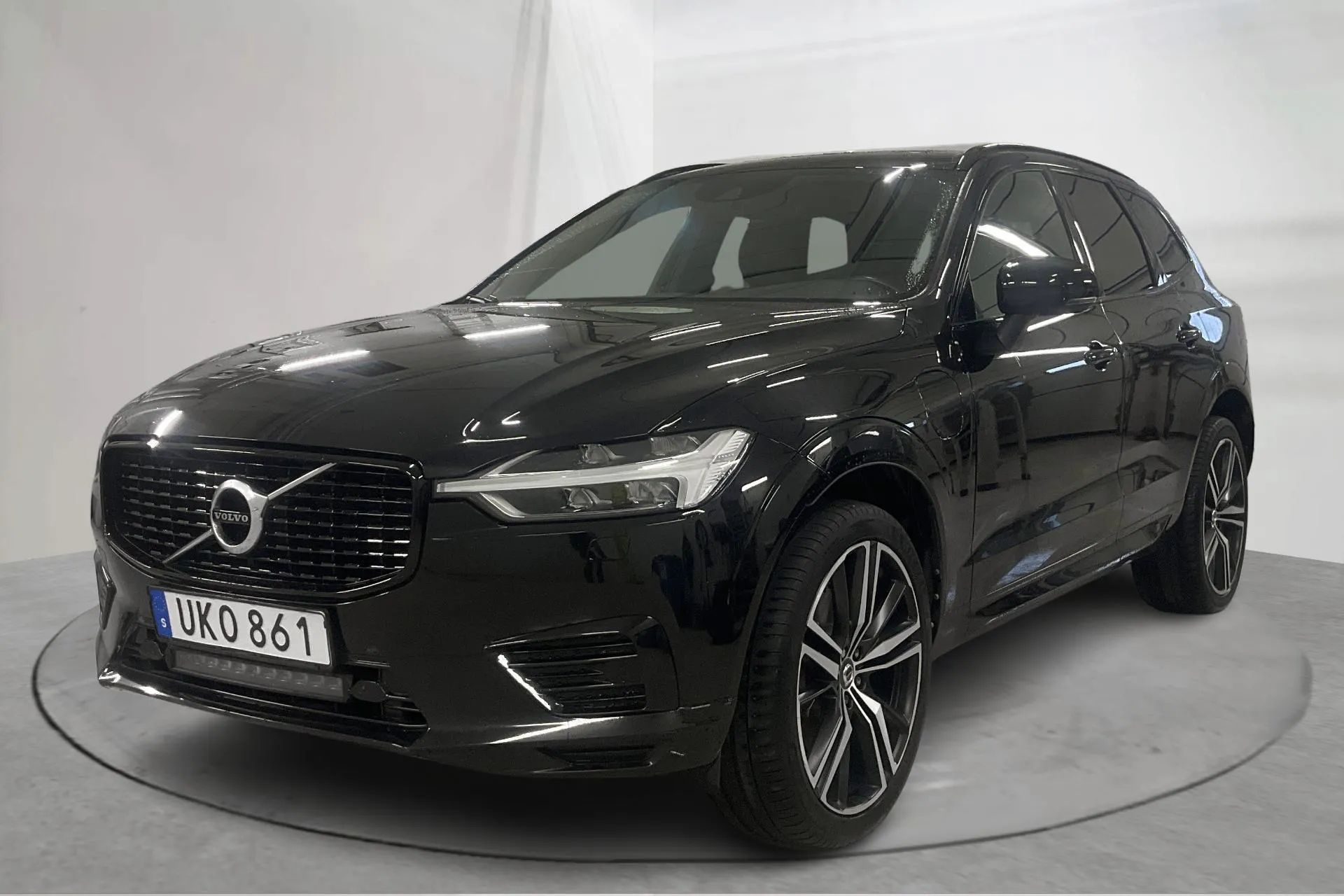 Presentationsfoto 1 av 33: Volvo XC60 T8 AWD Recharge (390hk) - 16 875 mil - Automat - svart - 2021