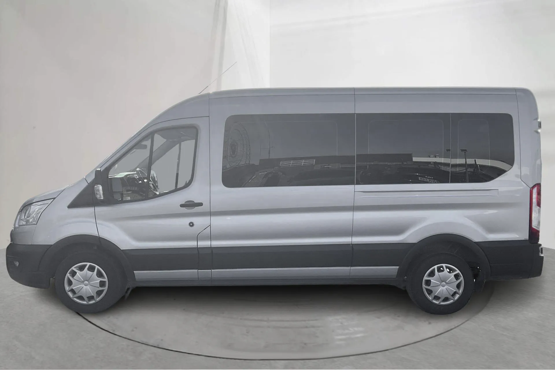 Presentation photo 2 of 13: Ford Transit 310 Kombi (130hk) - 266 050 km - Automatic - gray - 2019