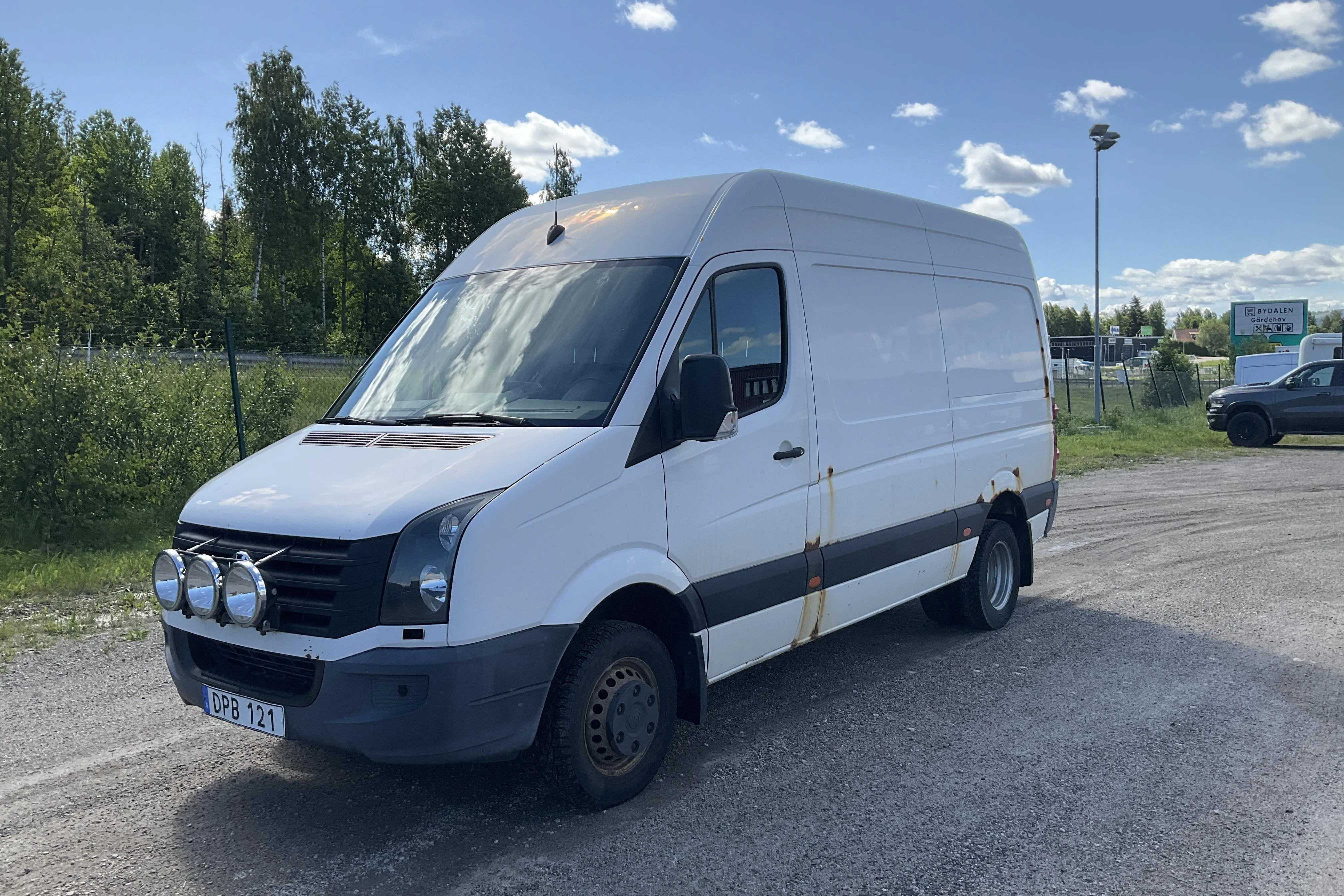 Presentation photo 1 of 14: VW Crafter 50 2.0 TDI Skåp (163hk) - 142 230 km - Manual - white - 2015