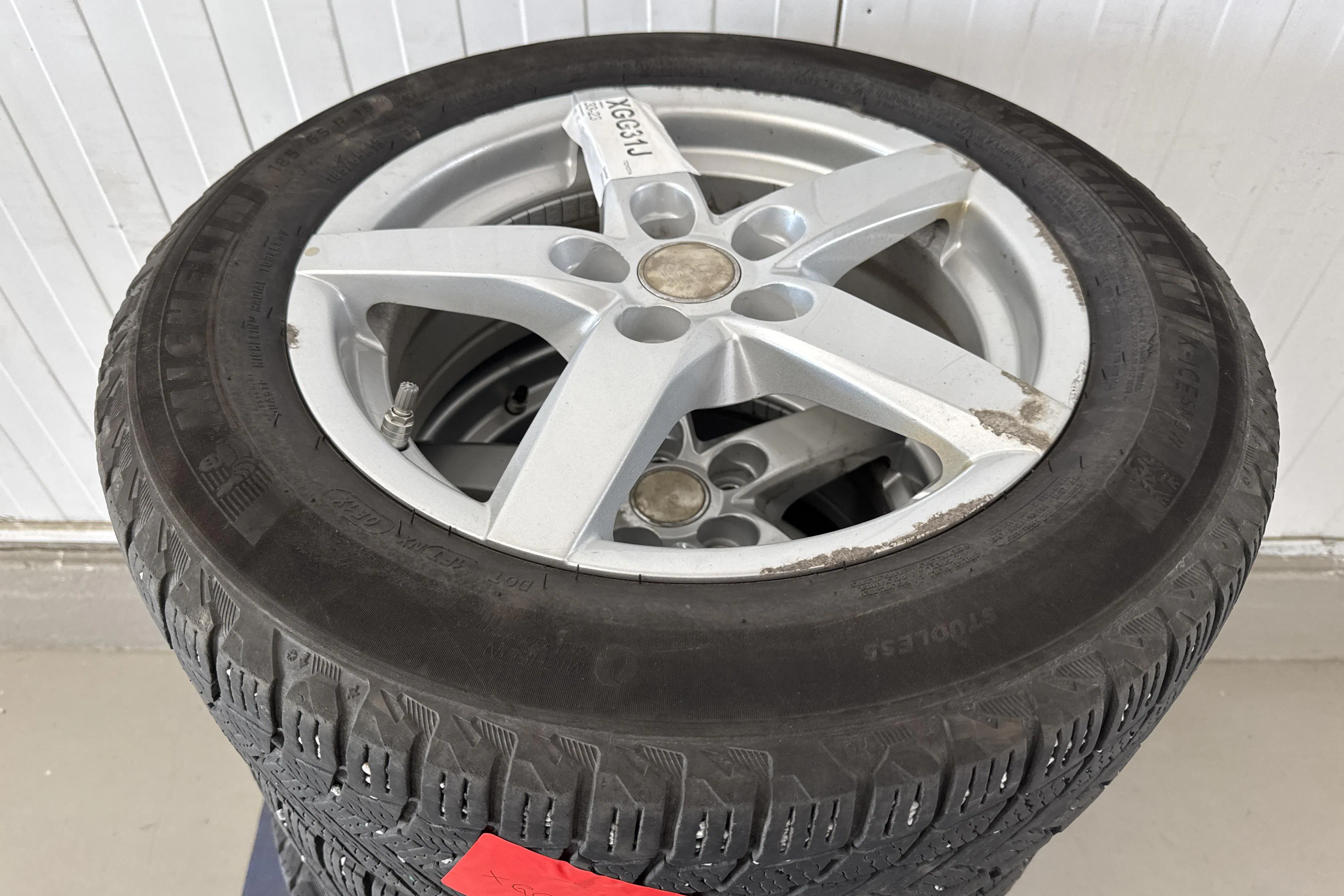 Presentation photo 16 of 16: Toyota Yaris 1.5 Hybrid 5dr (116hk) - 55 270 km - Automatic - silver - 2023