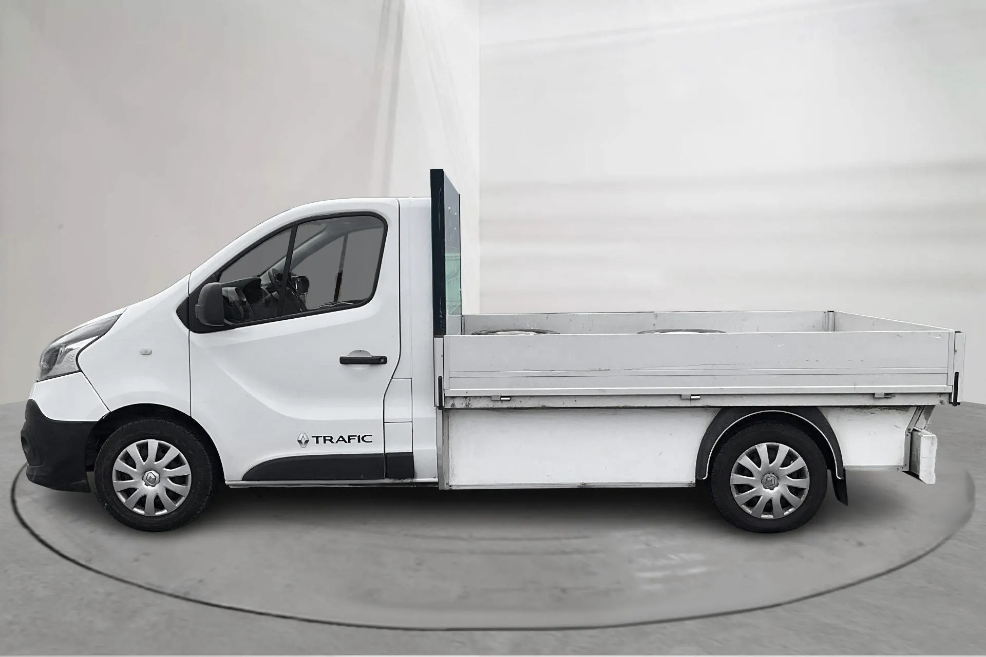 Presentation photo 2 of 13: Renault Trafic Pickup (125hk) - 157 820 km - Manual - white - 2019