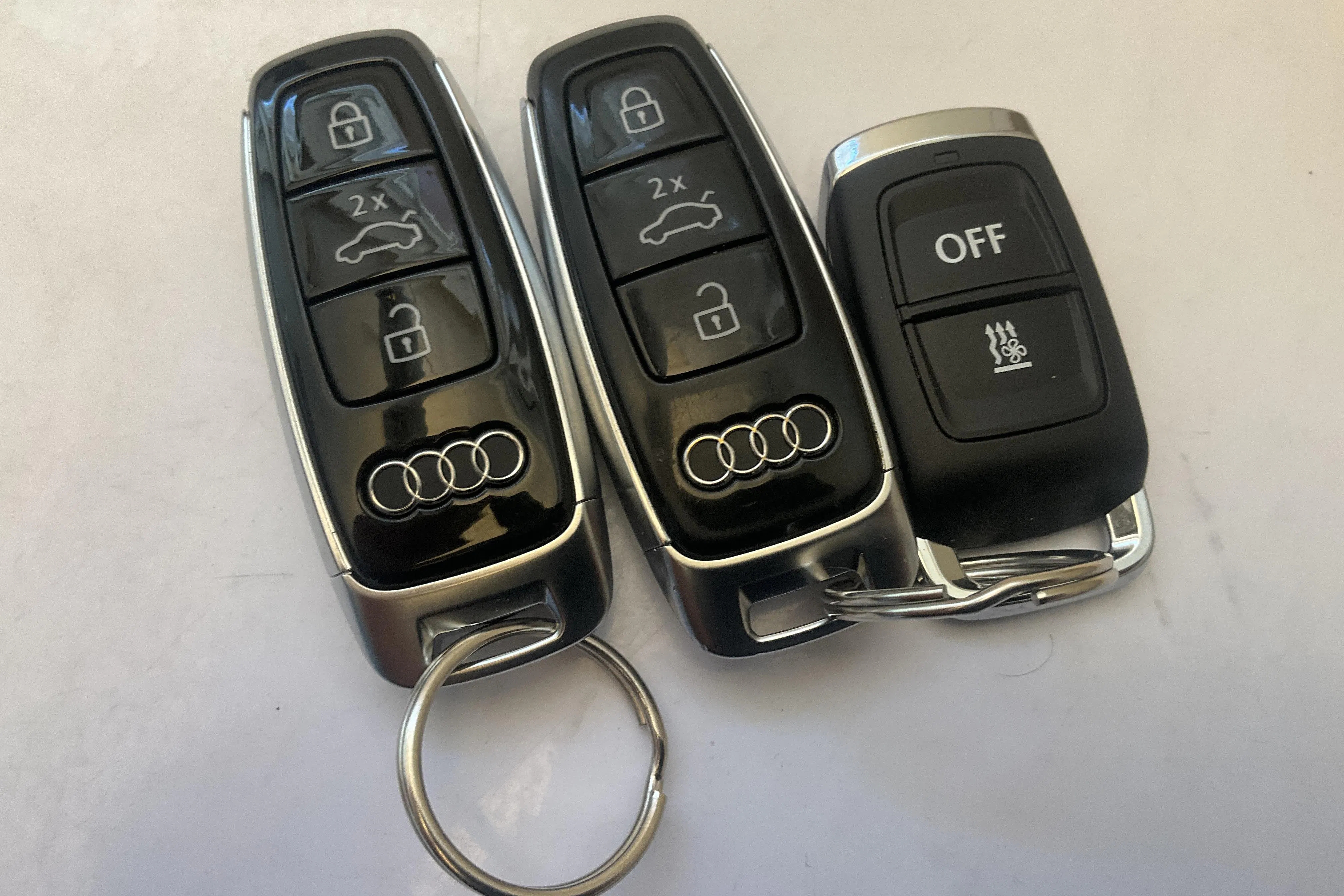 Presentation photo 17 of 17: Audi Q8 50 TDI quattro (286hk) - 16 575 Scandinavian mile - Automatic - black - 2022