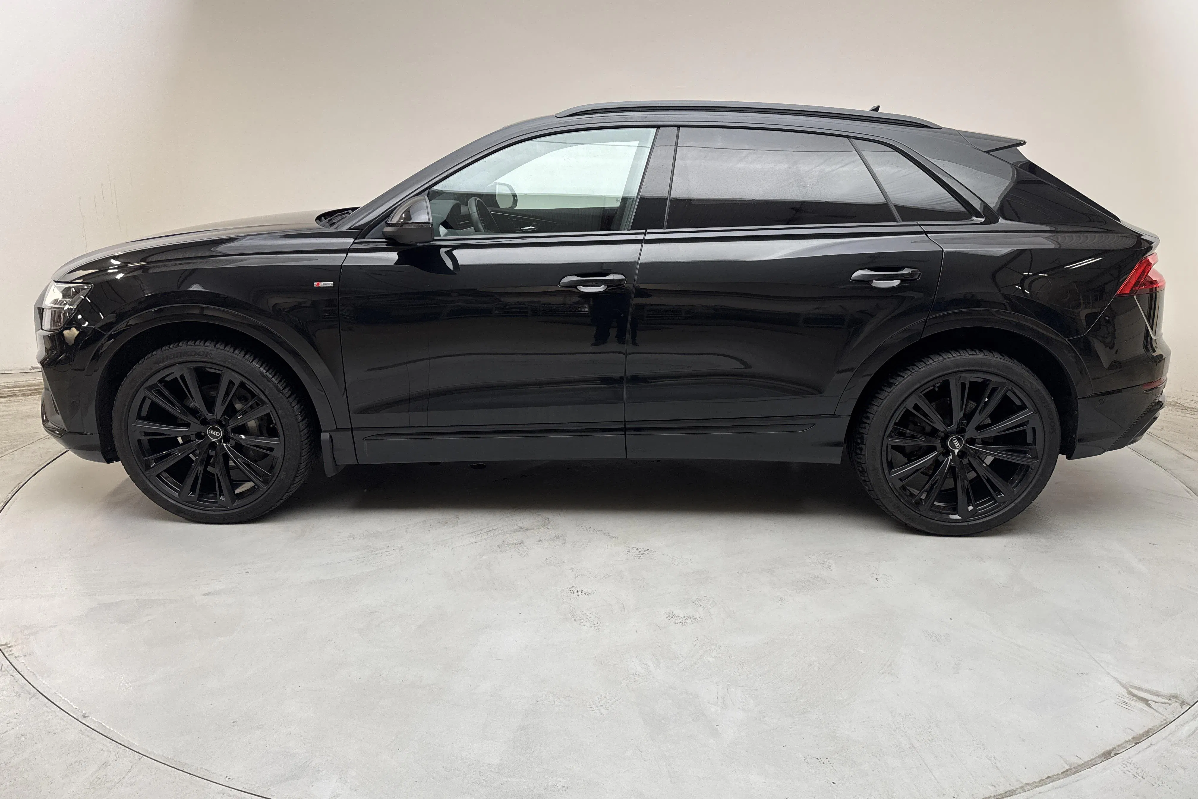 Presentation photo 2 of 17: Audi Q8 50 TDI quattro (286hk) - 16 575 Scandinavian mile - Automatic - black - 2022