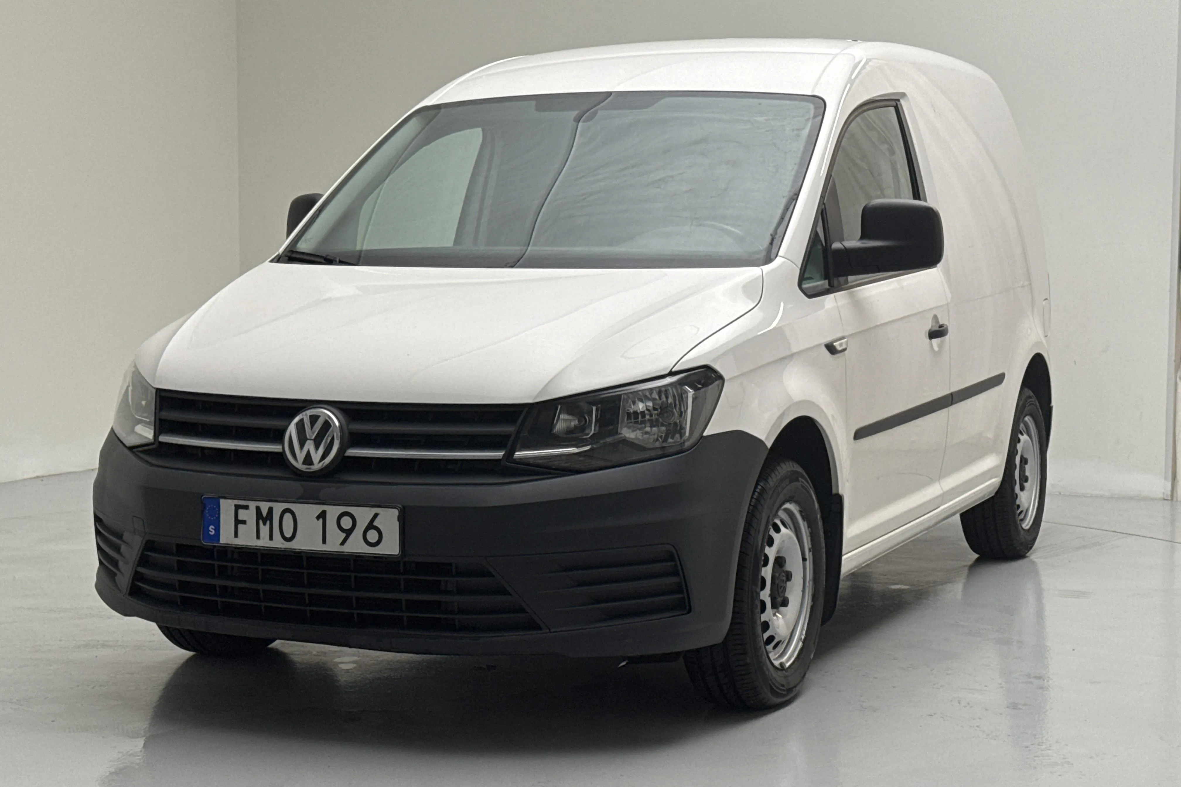 Presentation photo 1 of 14: VW Caddy 2.0 TDI Skåp (75hk) - 112 270 km - Manual - white - 2019