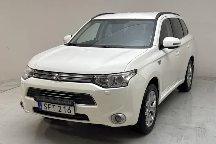 Mitsubishi Outlander 2.0 Plug-in Hybrid 4WD (121hk)