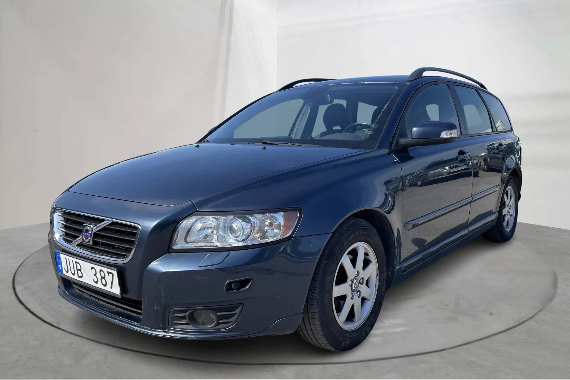 Presentation photo 1 of 15: Volvo V50 1.8F (125hk) - 186 350 km - Manual - blue - 2009