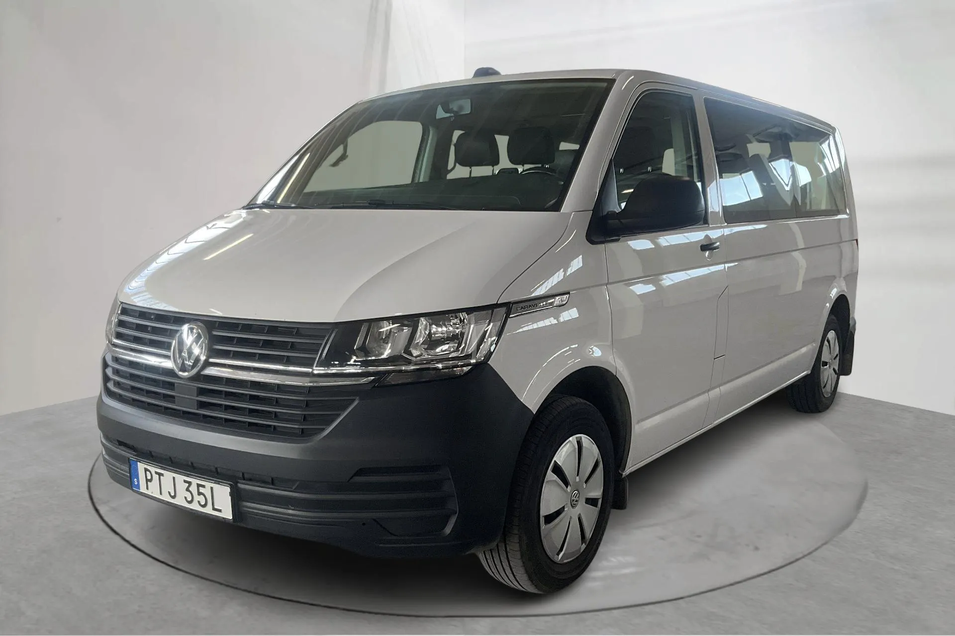 Presentation photo 1 of 17: VW Caravelle 2.0 TDI BMT (150hk) - 70 680 km - Automatic - white - 2021