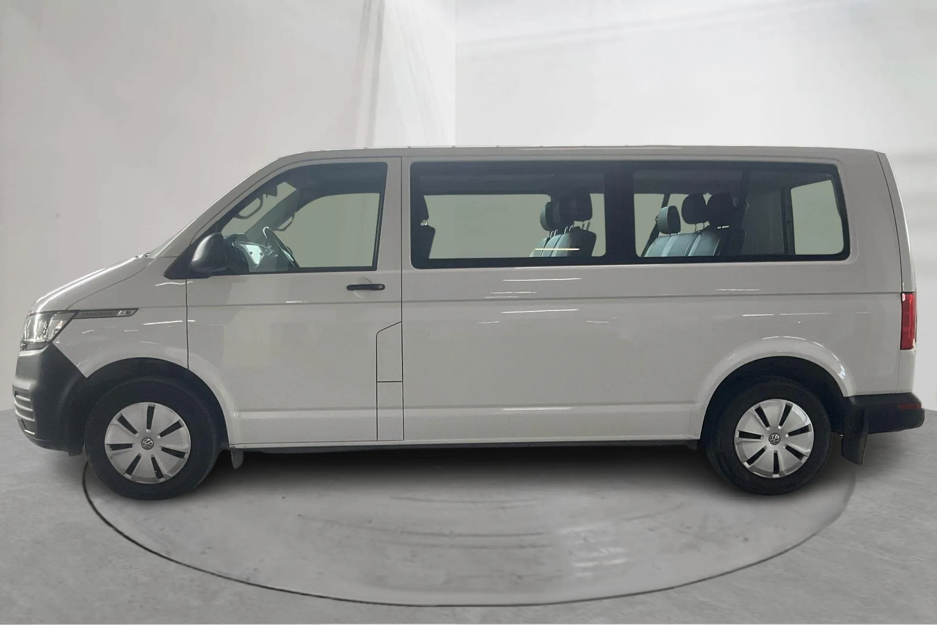 Presentation photo 2 of 17: VW Caravelle 2.0 TDI BMT (150hk) - 70 680 km - Automatic - white - 2021