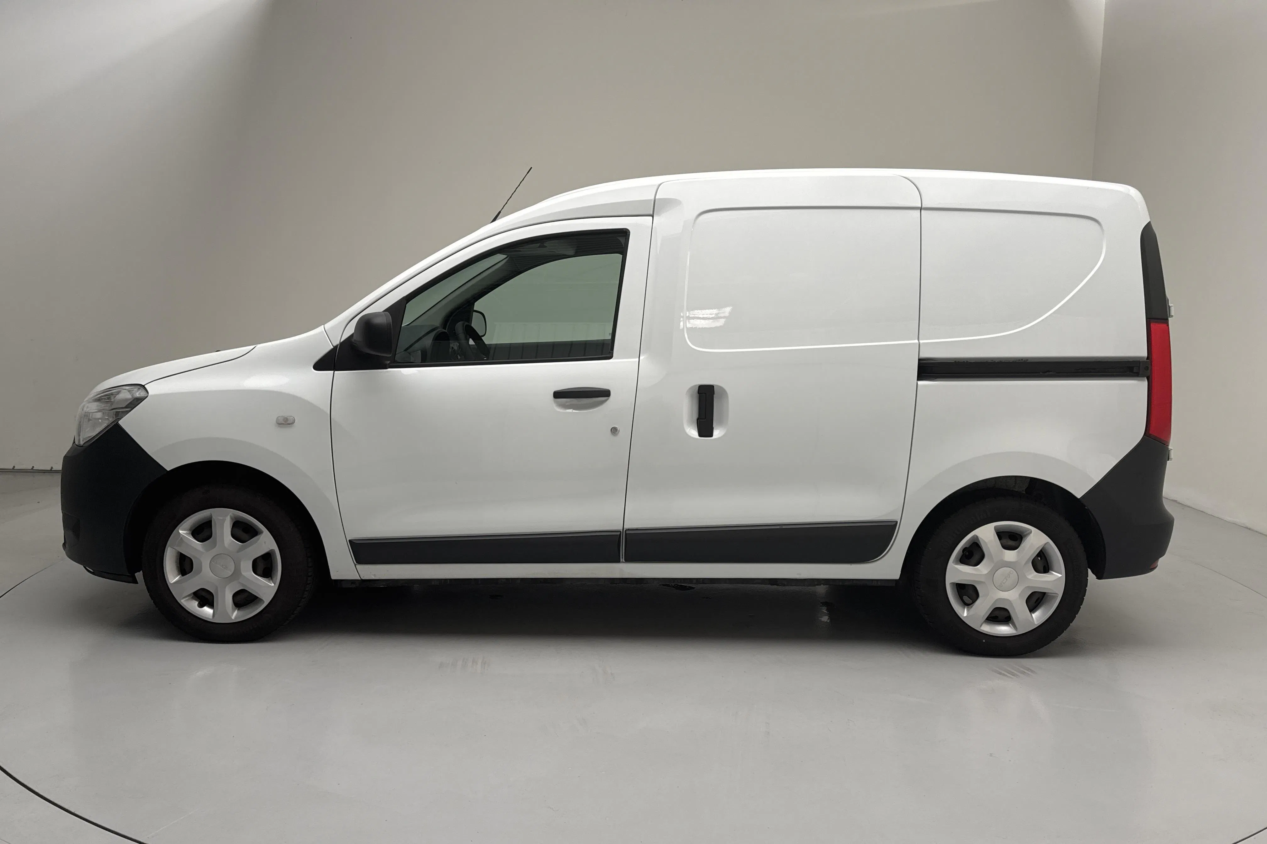 Presentation photo 2 of 14: Dacia Dokker Van 1.3 TCe (130hk) - 38 650 km - Manual - white - 2020