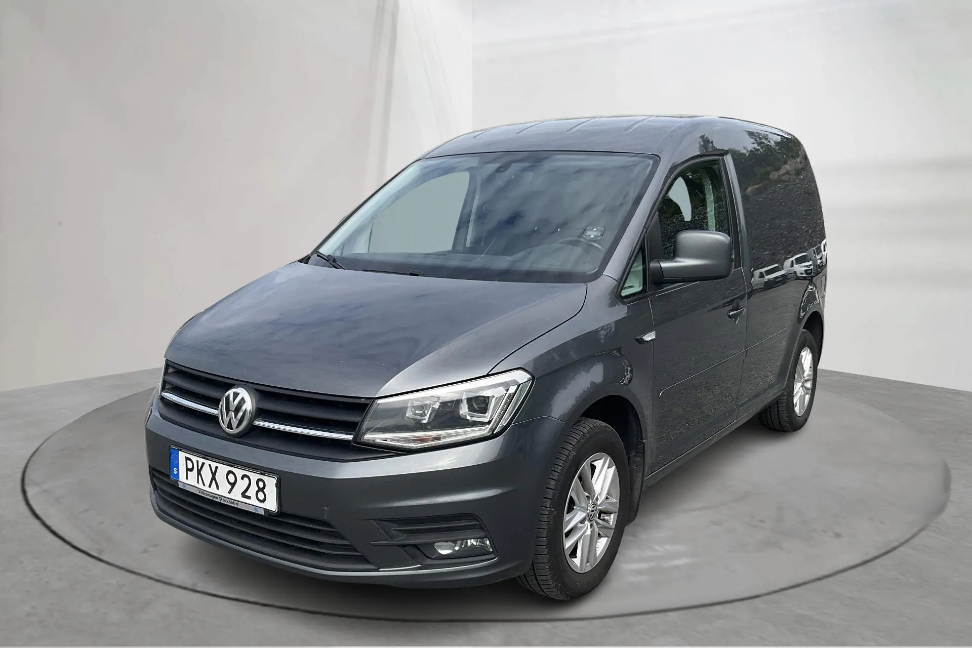 Presentationsfoto 1 av 13: VW Caddy 2.0 TDI Skåp (102hk) - 16 908 mil - Automat - Light Grey - 2017