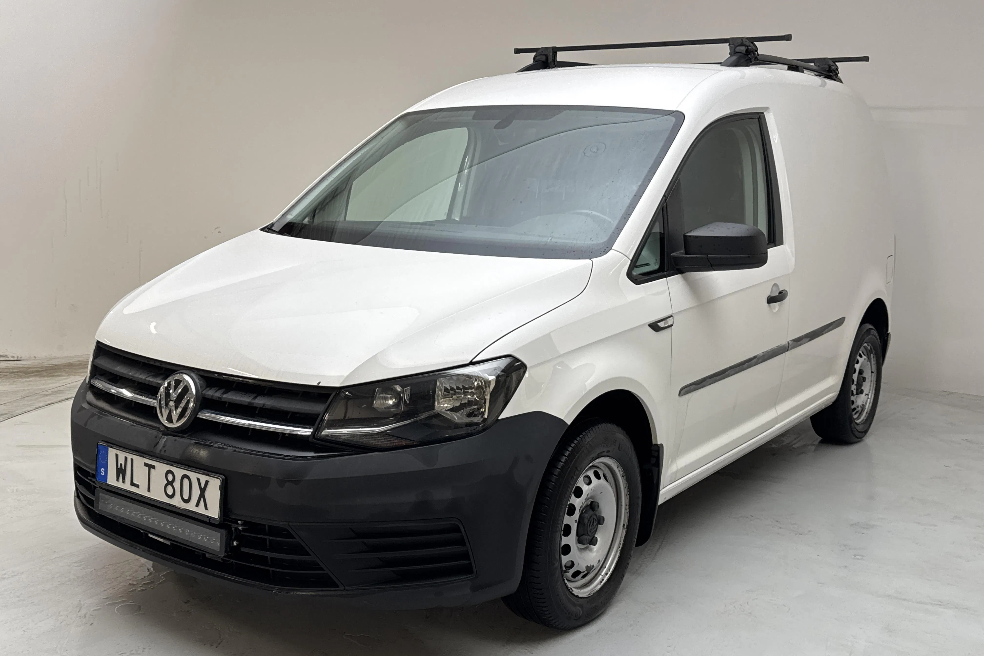 Presentation photo 1 of 11: VW Caddy 2.0 TDI Skåp (102hk) - 11 361 Scandinavian mile - Automatic - white - 2020