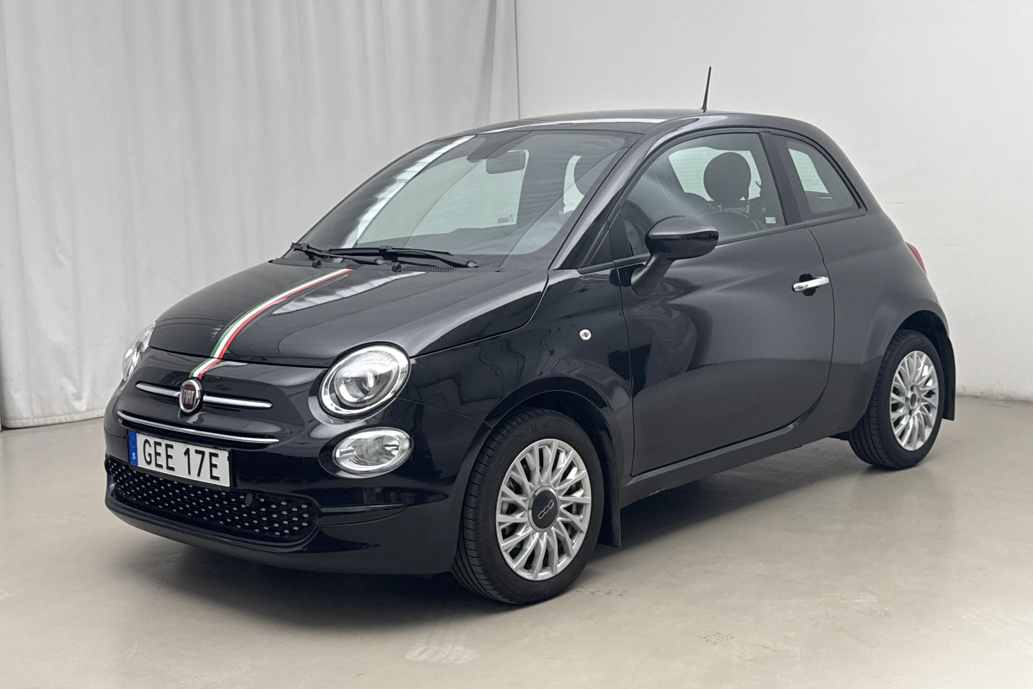Presentation photo 1 of 15: Fiat 500 BSG (70hk) - 13 990 km - Manual - black - 2021