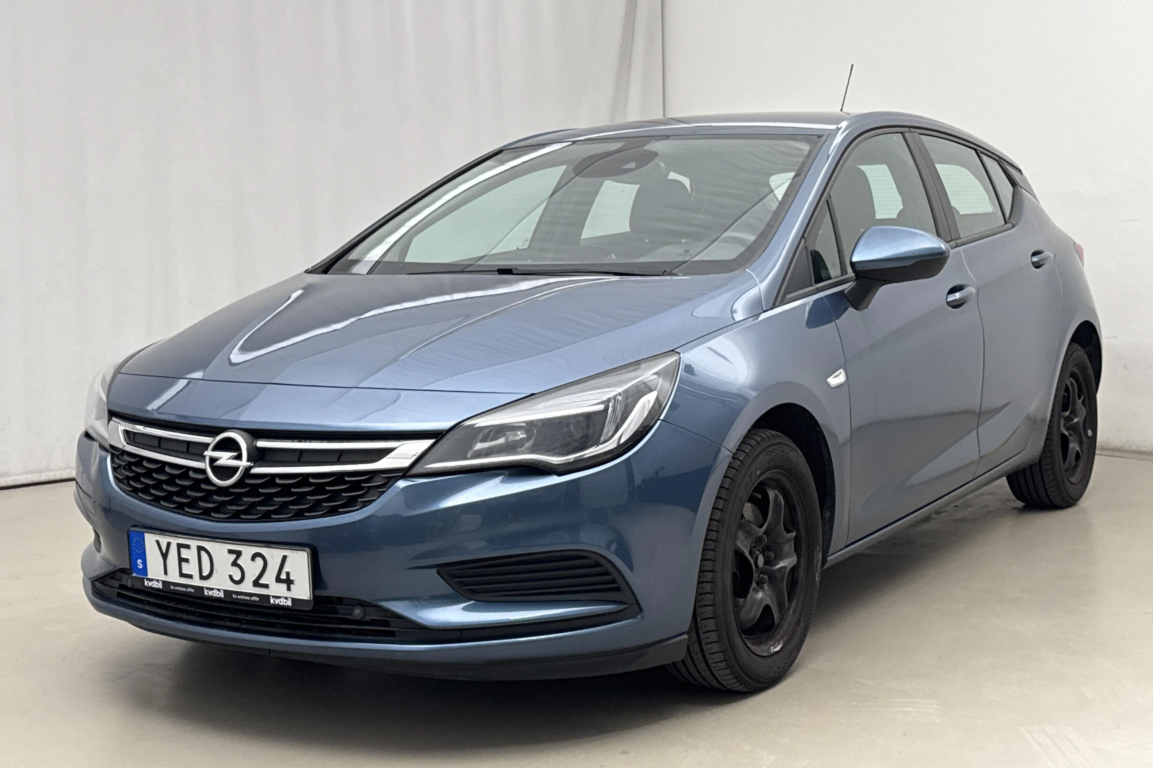 Presentationsfoto 1 av 16: Opel Astra 1.6 CDTI ecoFLEX 5dr (110hk) - 13 810 mil - Manuell - blå - 2016