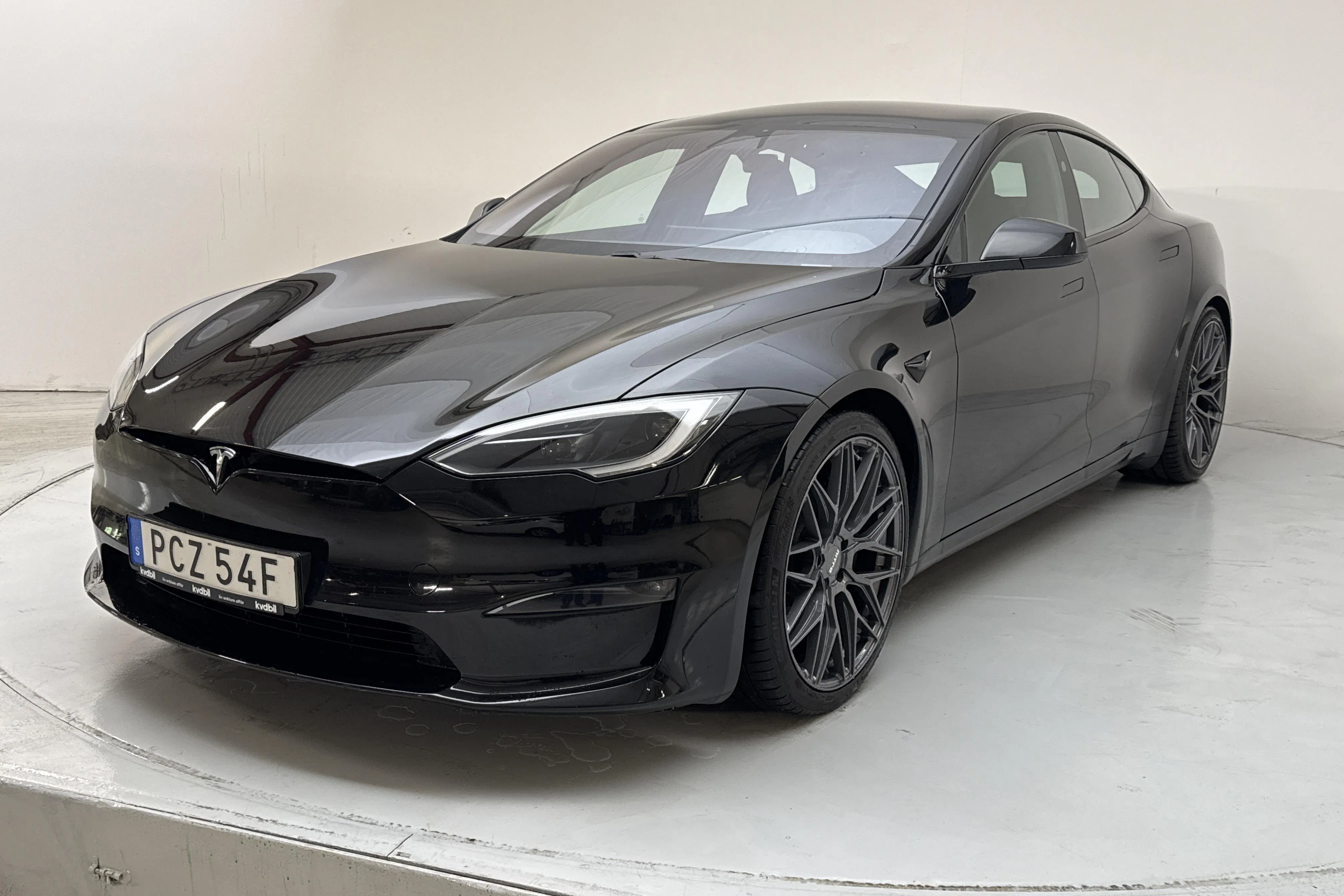 Presentationsfoto 1 av 22: Tesla Model S Dual Motor Long Range AWD - 4 617 mil - Automat - svart - 2023