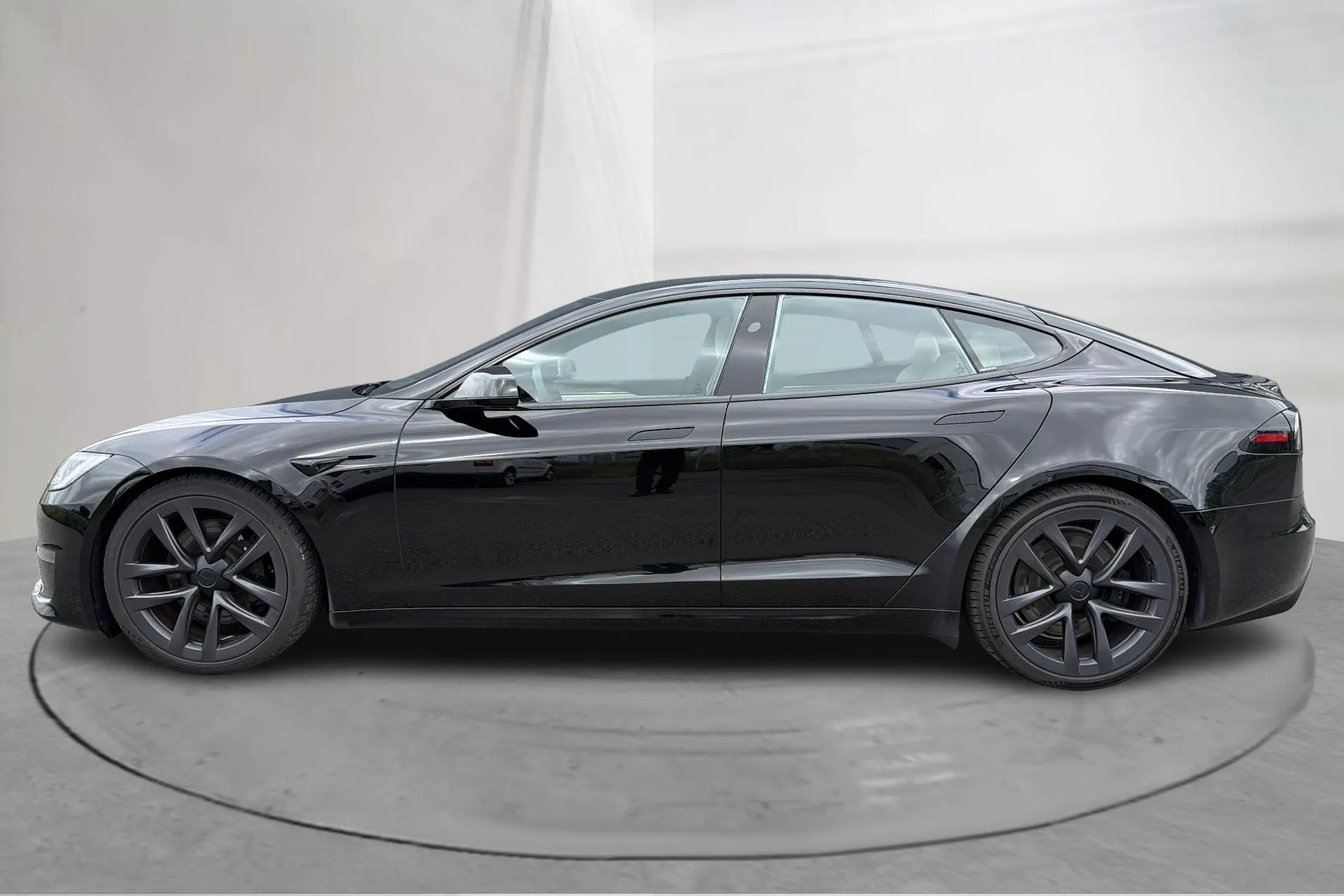 Presentationsfoto 2 av 21: Tesla Model S Dual Motor Long Range AWD - 6 518 mil - Automat - svart - 2023