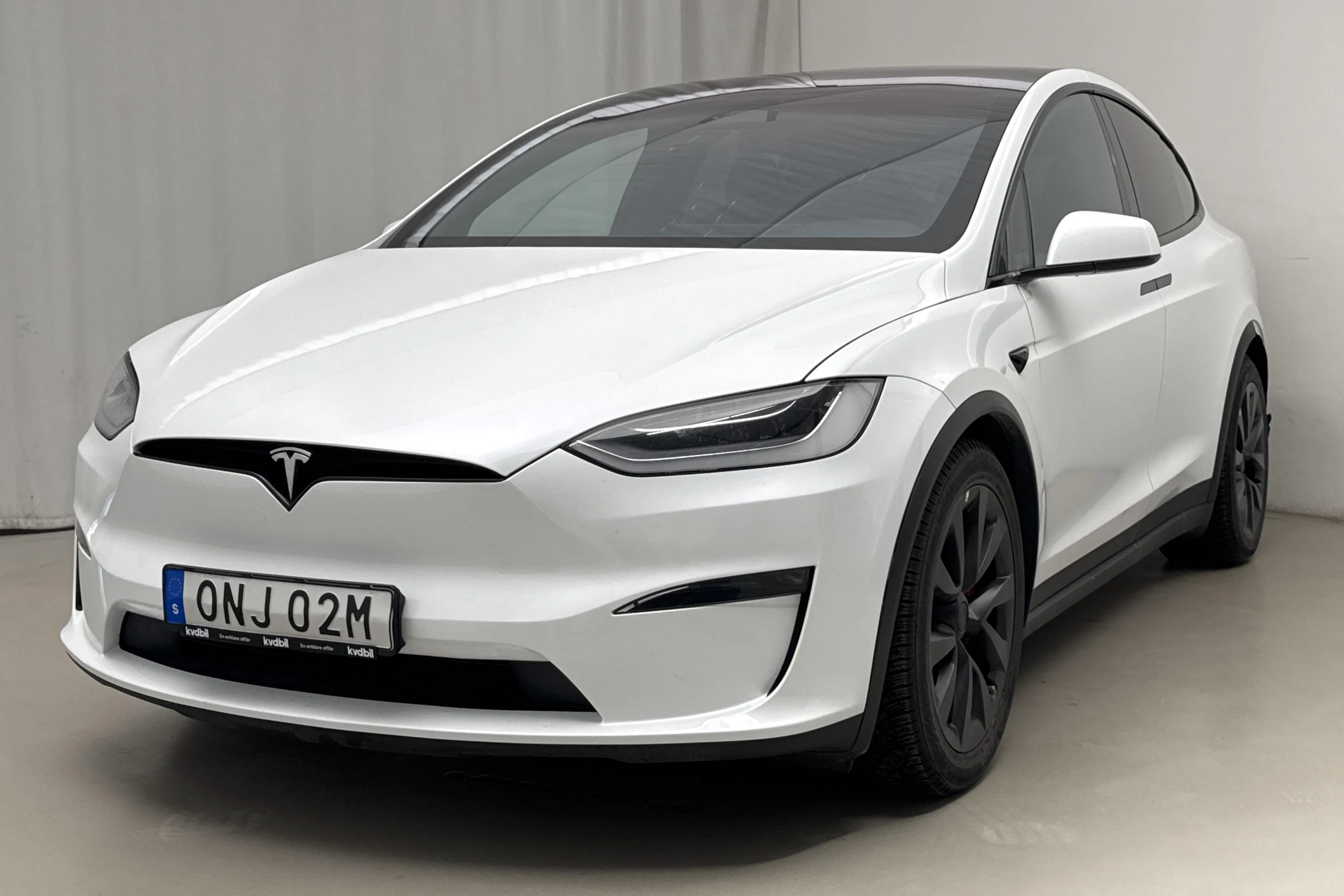Presentationsfoto 1 av 26: Tesla Model X Plaid AWD (1020hk) - 6 904 mil - Automat - vit - 2023
