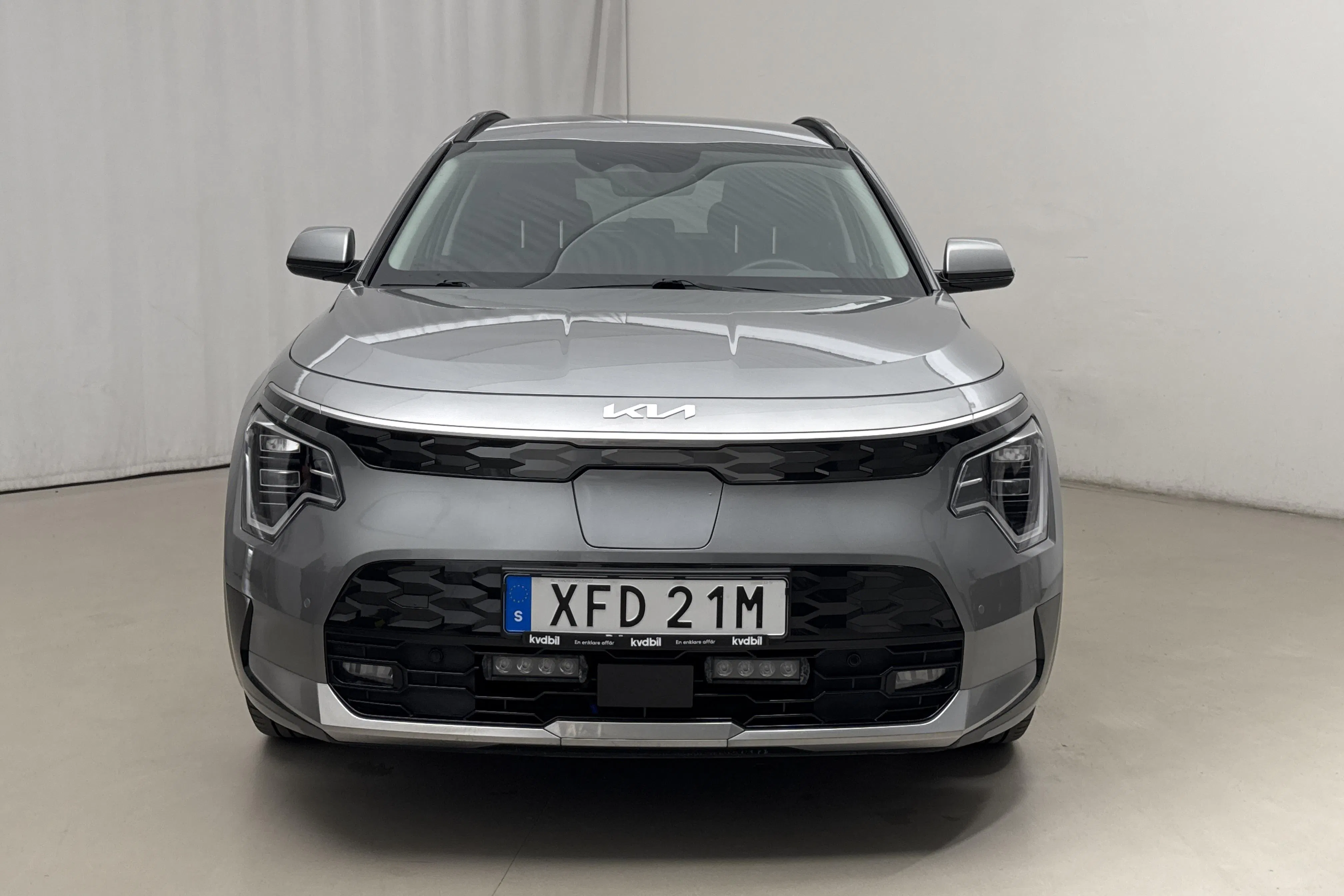 Presentation photo 2 of 21: KIA Niro EV 65kWh (204hk) - 48 900 km - Automatic - gray - 2023