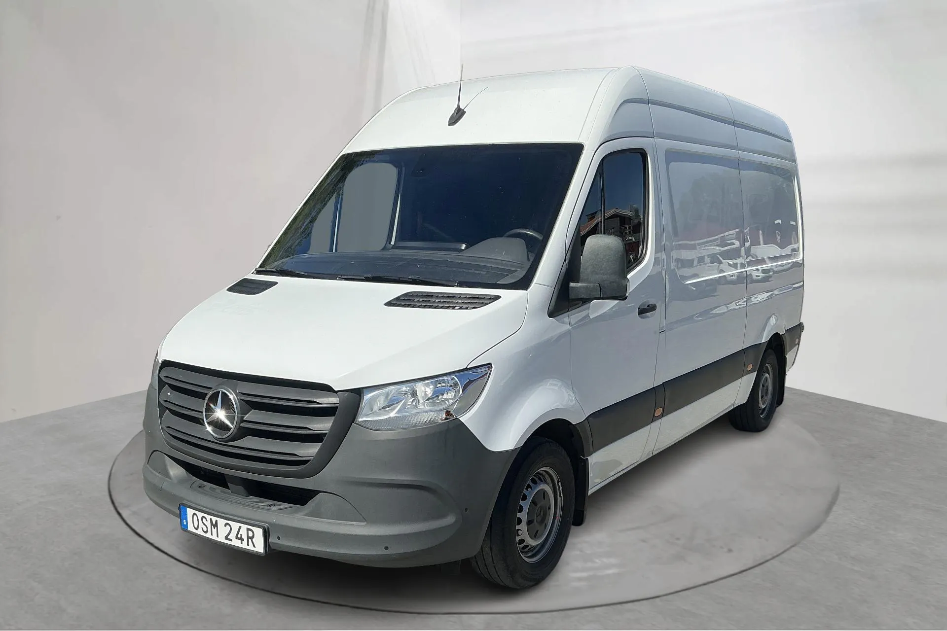 Presentationsfoto 1 av 13: Mercedes Sprinter 315 CDI Skåp RWD (150hk) - 13 957 mil - Automat - vit - 2022