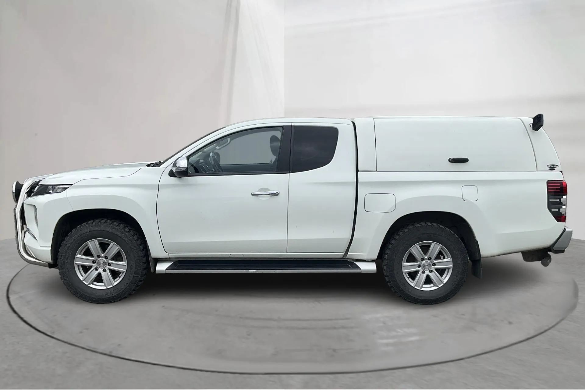 Presentation photo 2 of 12: Mitsubishi L200 2.2 DI-D (150hk) - 110 370 km - Manual - white - 2020