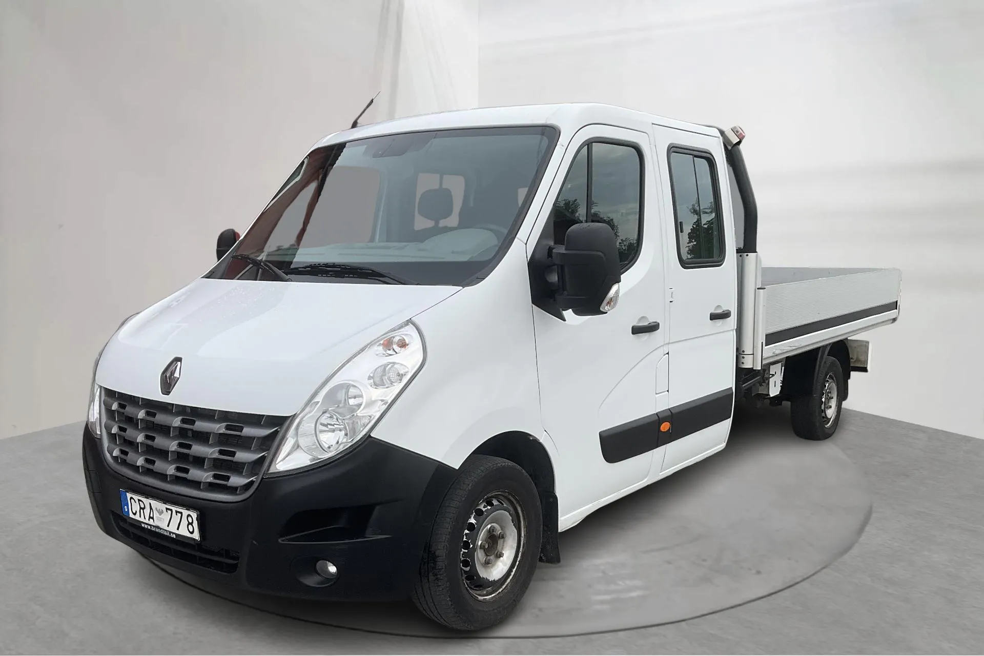 Presentationsfoto 1 av 18: Renault Master 2.3 dCi Pickup/Chassi 2WD (146hk) - 20 271 mil - Manuell - 2012