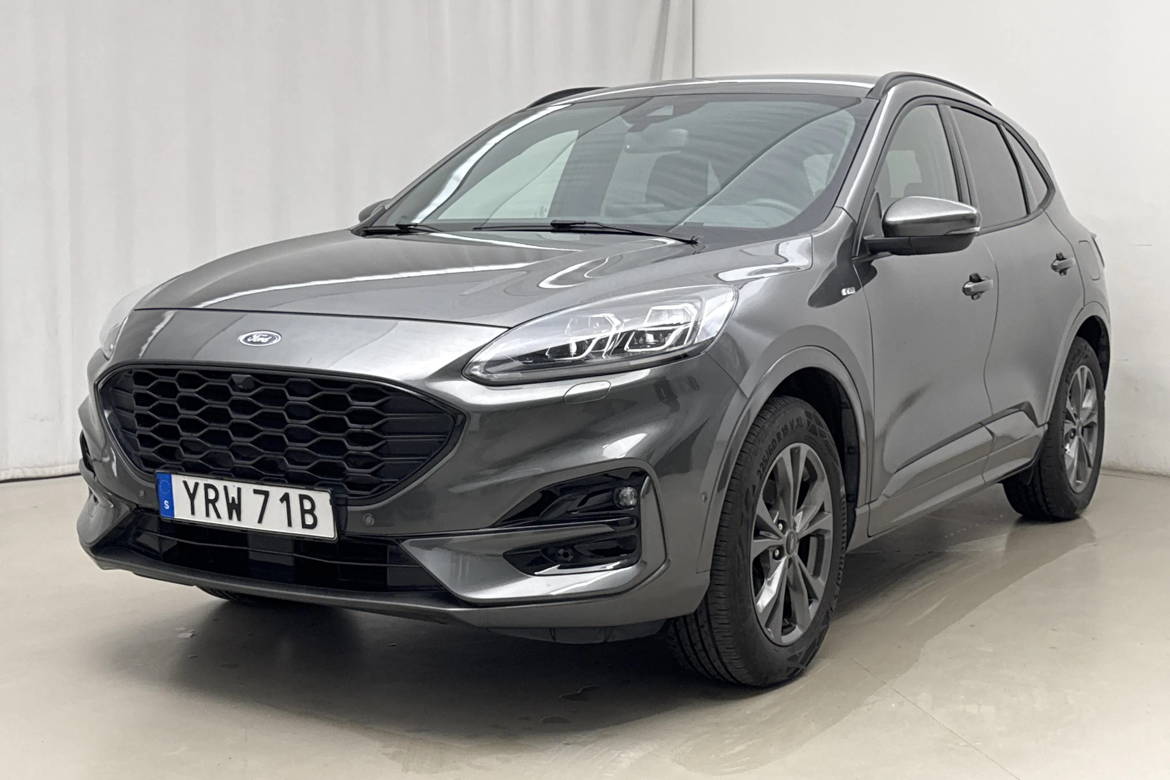Presentation photo 1 of 18: Ford Kuga 2.0T EcoBlue AWD (190hk) - 55 870 km - Automatic - gray - 2022