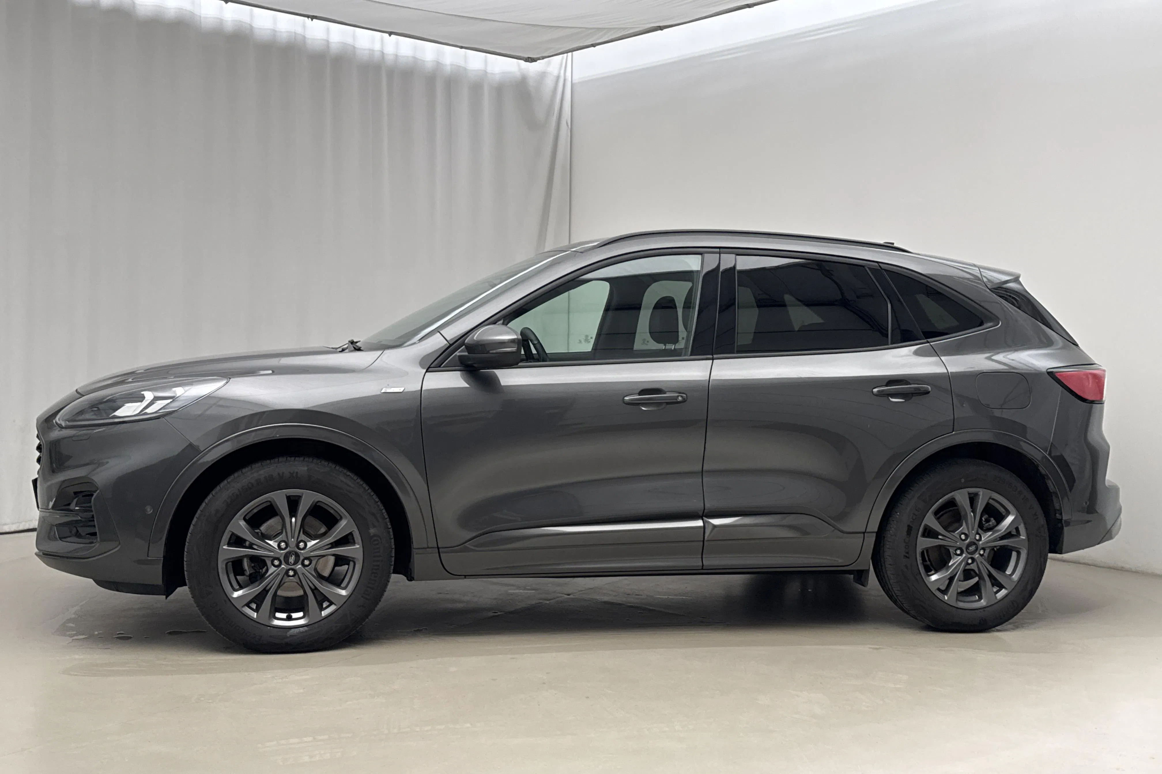 Presentation photo 2 of 18: Ford Kuga 2.0T EcoBlue AWD (190hk) - 55 870 km - Automatic - gray - 2022