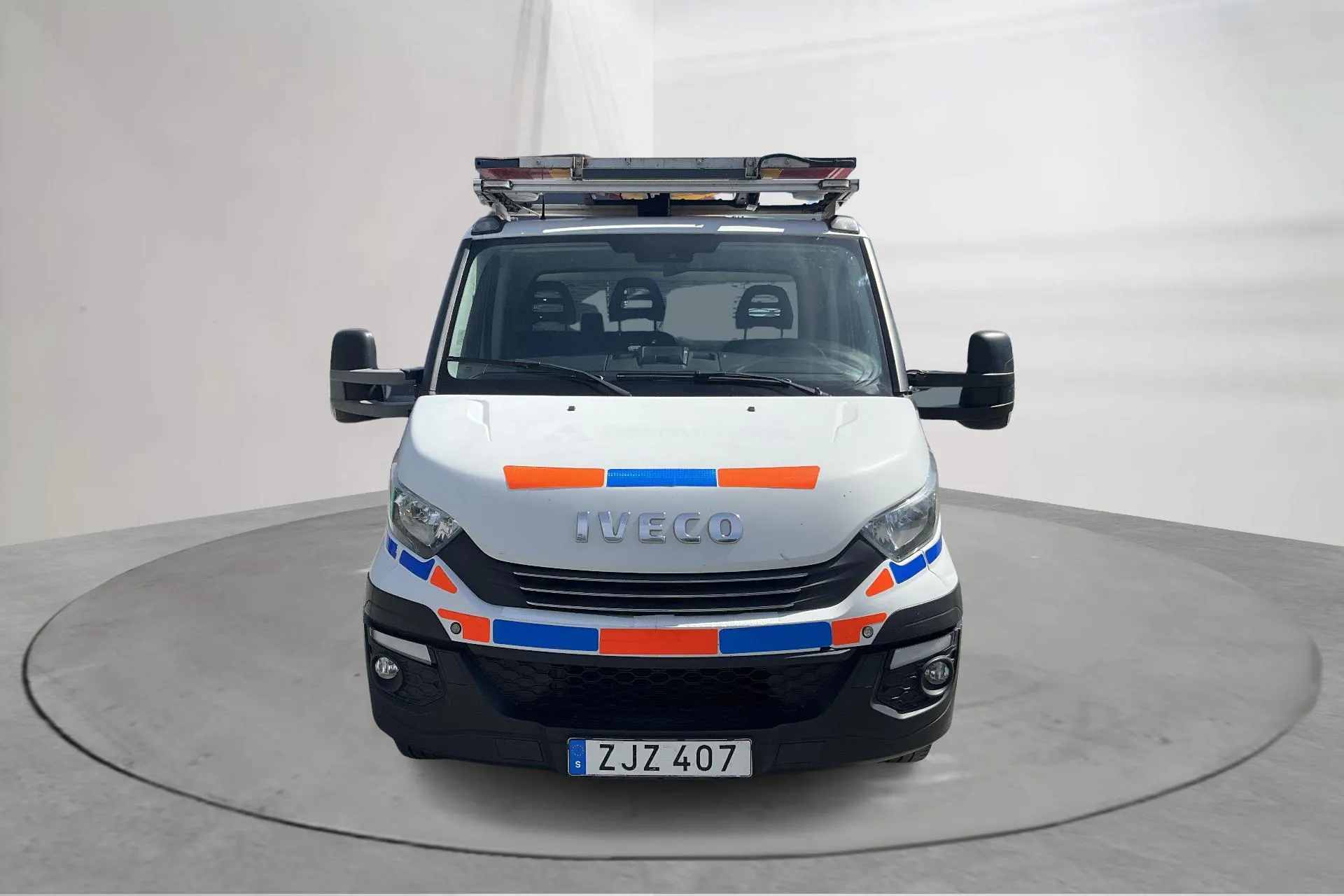 Presentation photo 2 of 37: Iveco Daily 35 2.3 (156hk) - 185 720 km - Automatic - white - 2018