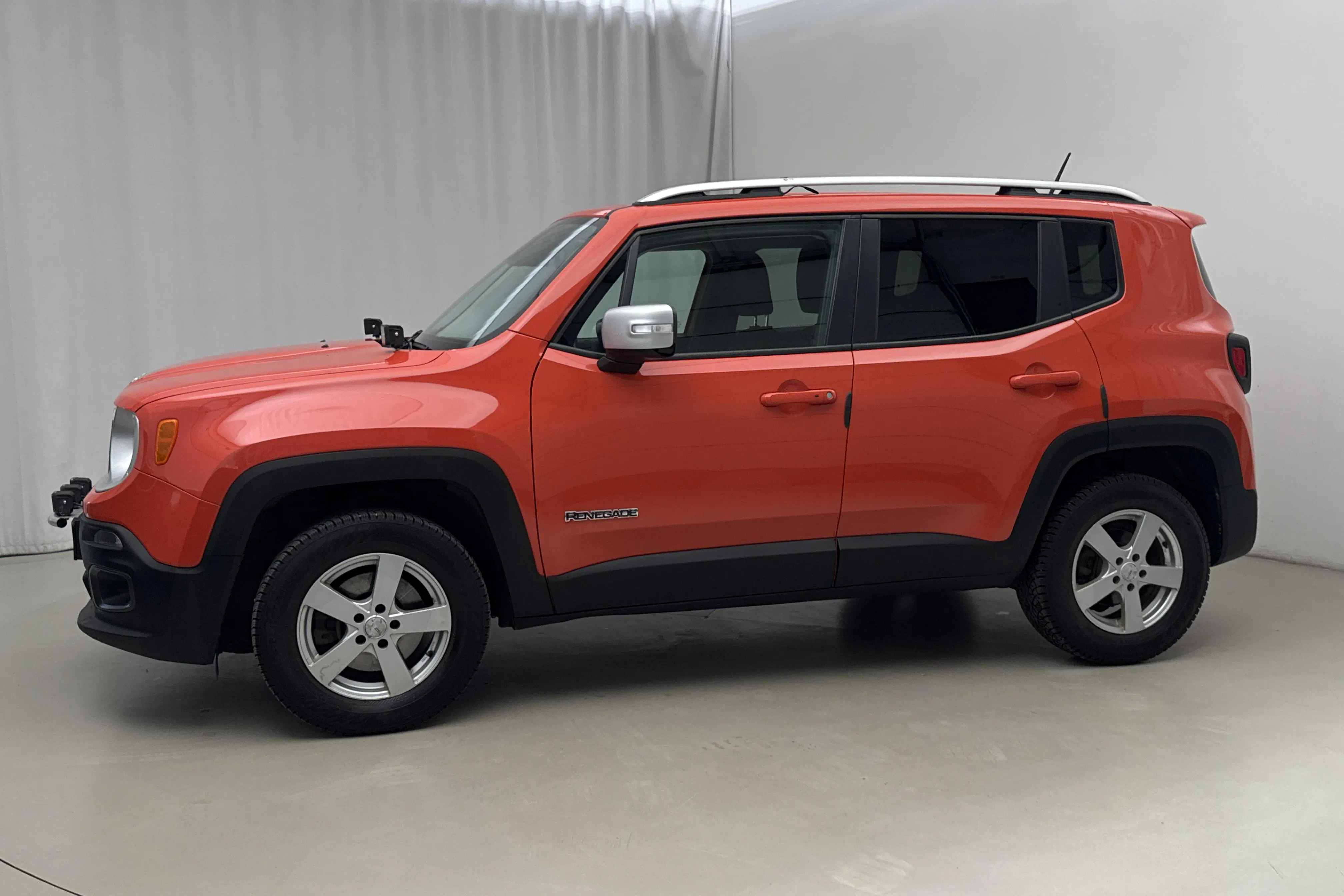 Presentation photo 2 of 17: Jeep Renegade 2.0 MultiJet 4WD (140hk) - 189 110 km - Automatic - orange - 2015