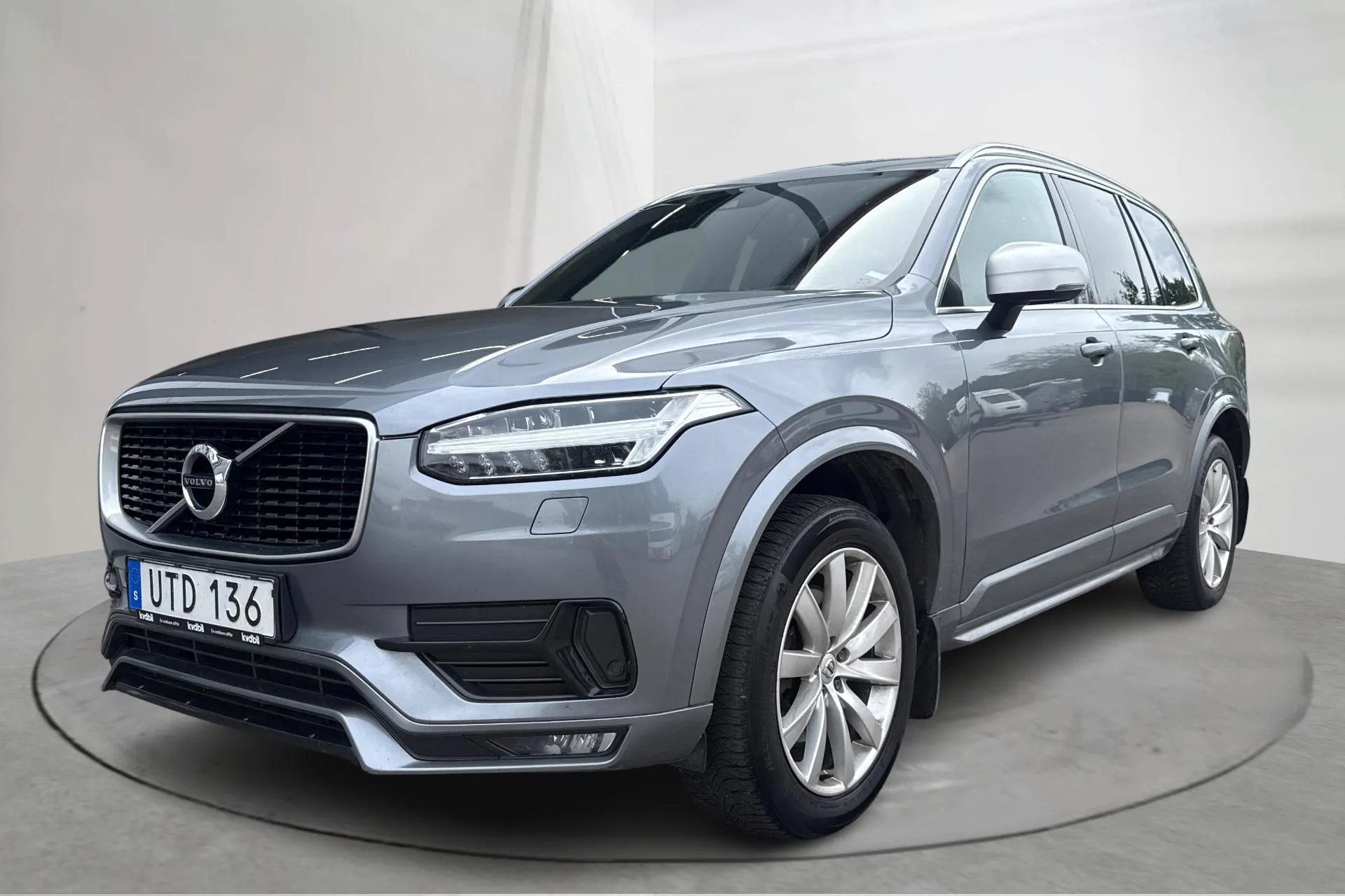 Presentationsfoto 1 av 20: Volvo XC90 D5 AWD (235hk) - 27 313 mil - Automat - grå - 2017