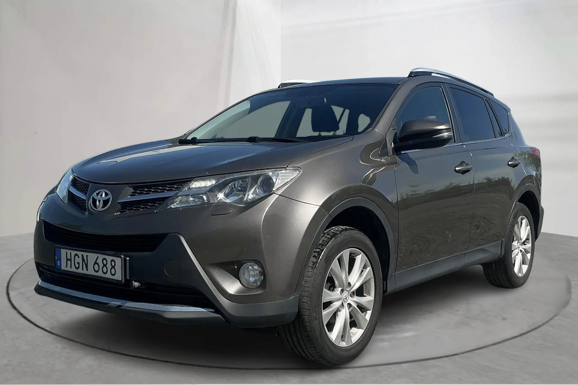 Presentation photo 1 of 16: Toyota RAV4 2.0 VVT-i (151hk) - 196 540 km - Automatic - brown - 2013