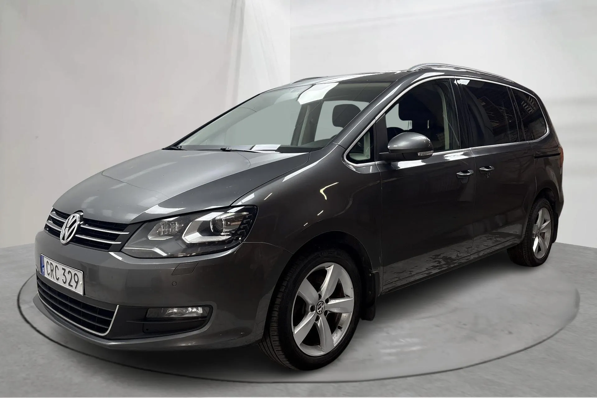 Presentation photo 1 of 17: VW Sharan 2.0 TDI BlueMotion Technology 4motion (140hk) - 264 100 km - Manual - gray - 2015