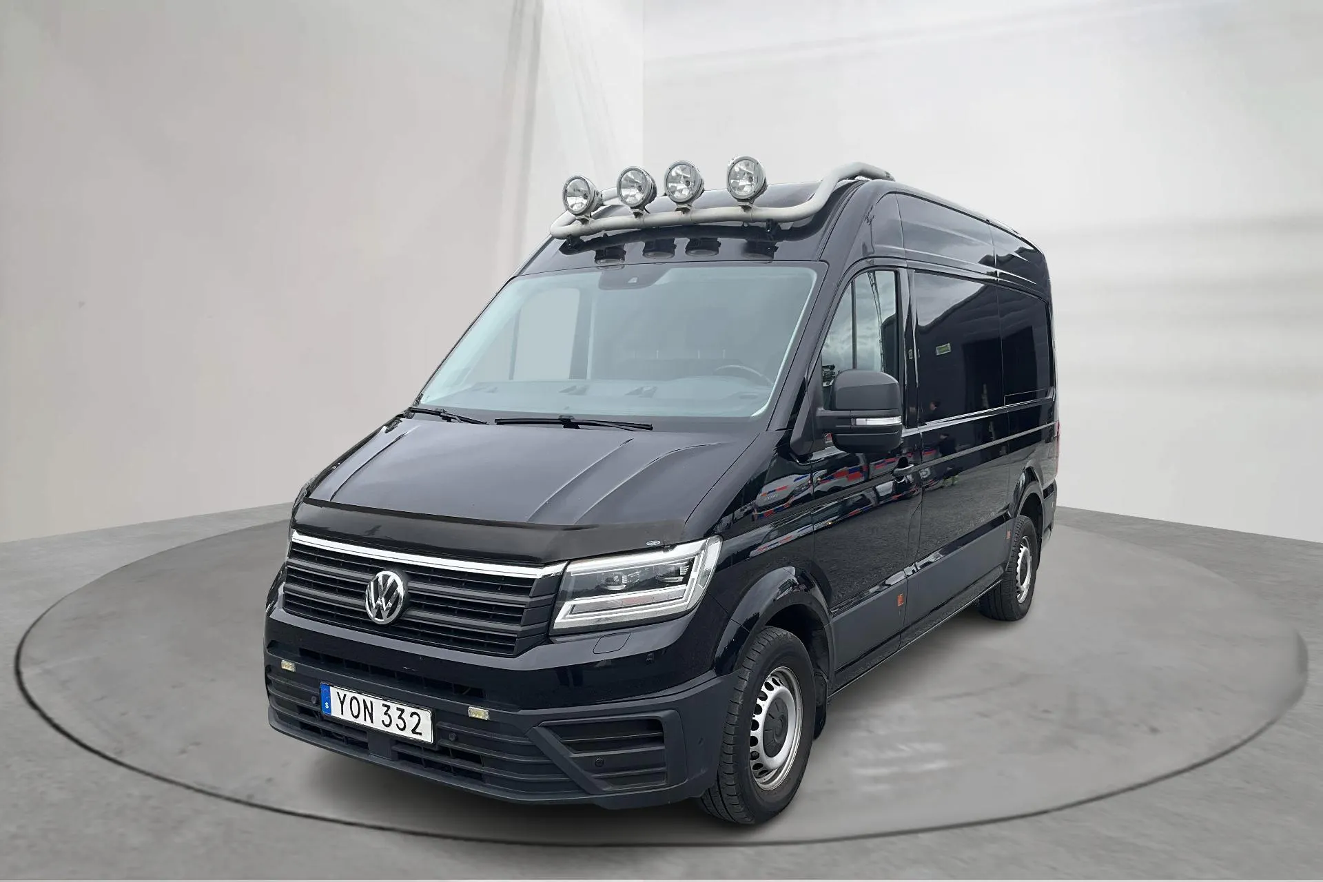Presentation photo 1 of 13: VW Crafter 35 2.0 TDI Skåp (177hk) - 260 010 km - Automatic - black - 2018