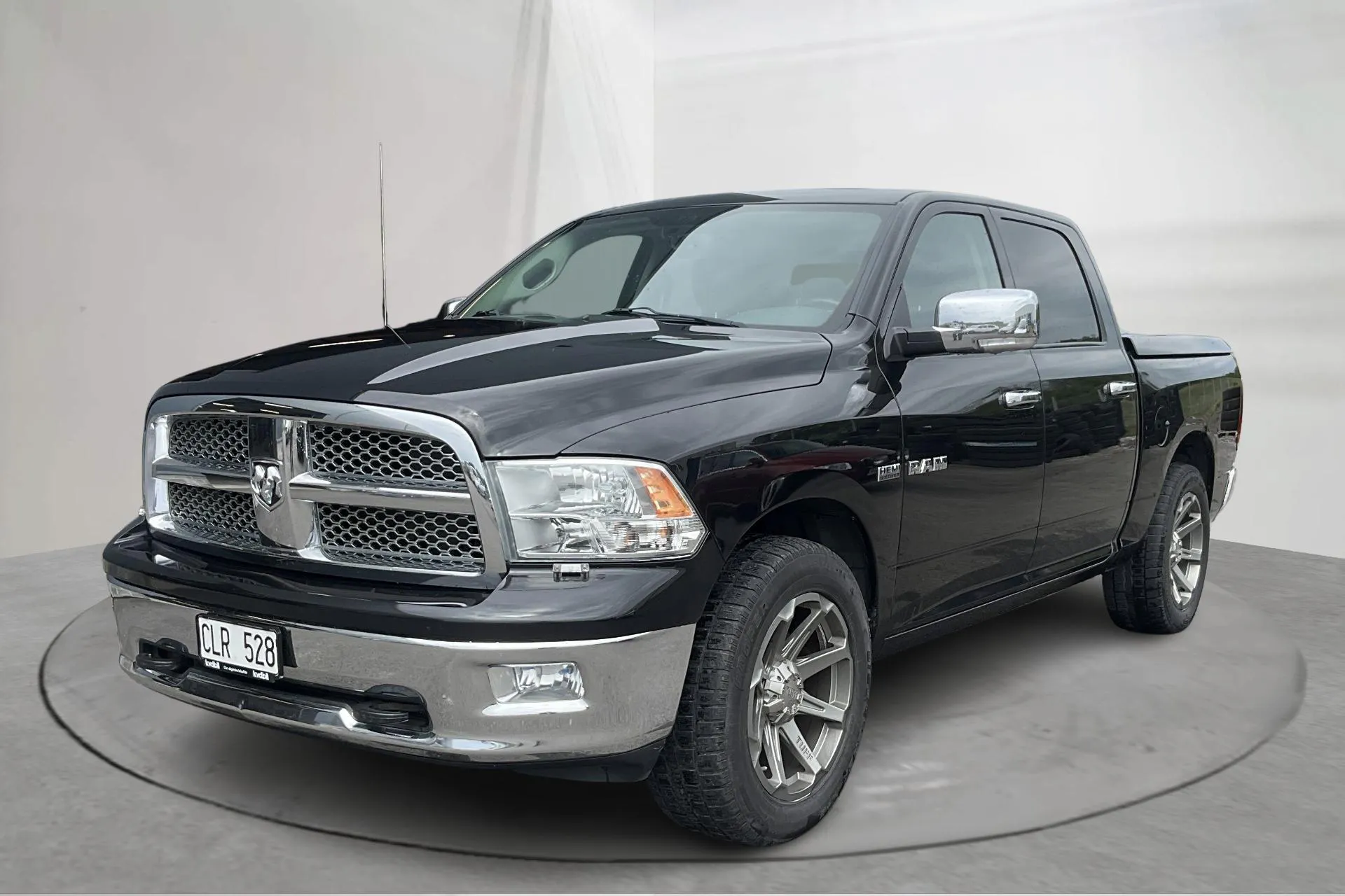 Presentation photo 1 of 18: Dodge RAM 1500 5.7 (390hk) - 206 340 km - Automatic - black - 2010