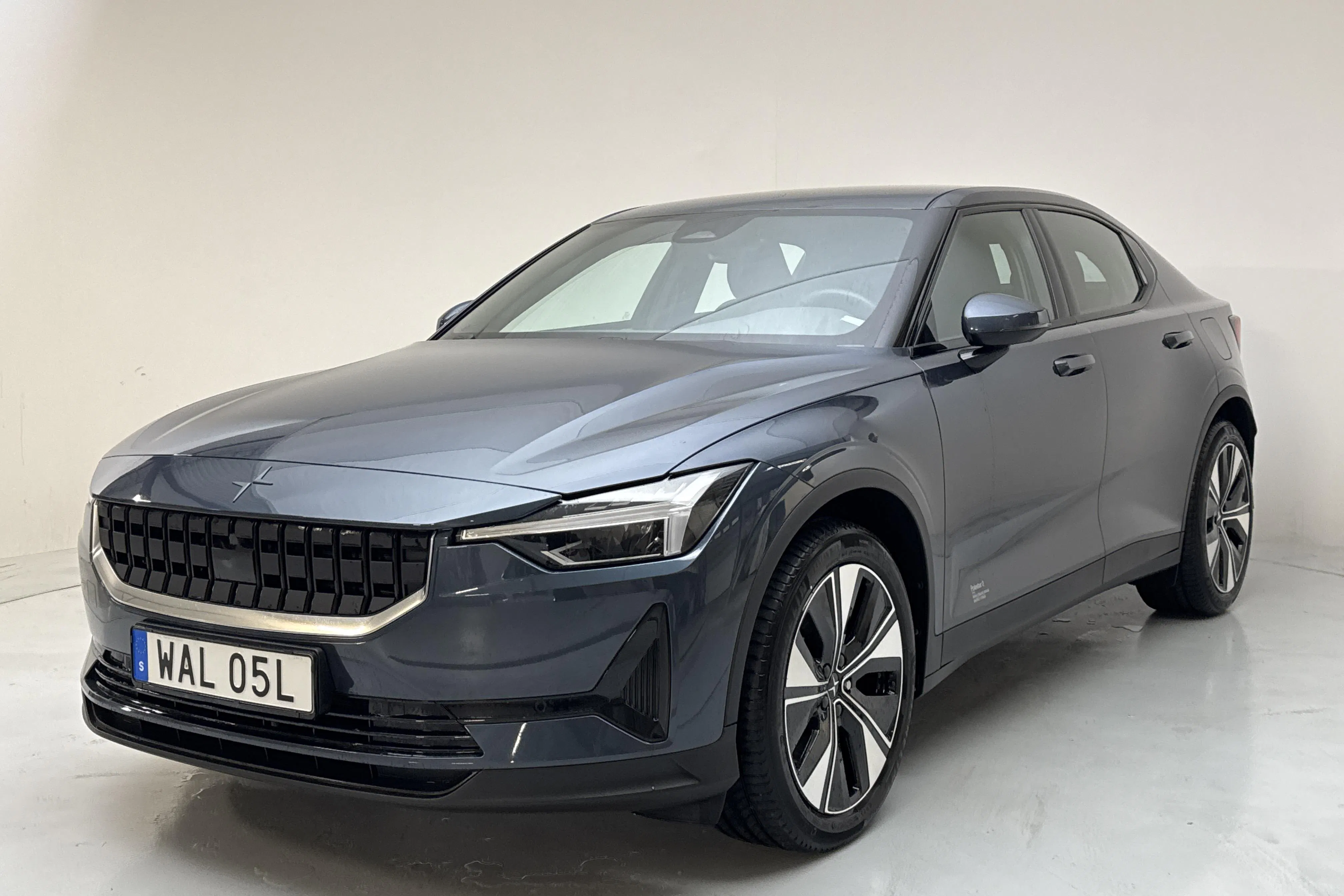 Presentationsfoto 1 av 16: Polestar 2 Standard range Single motor (231hk) - 8 829 mil - Automat - Mörkblå - 2023