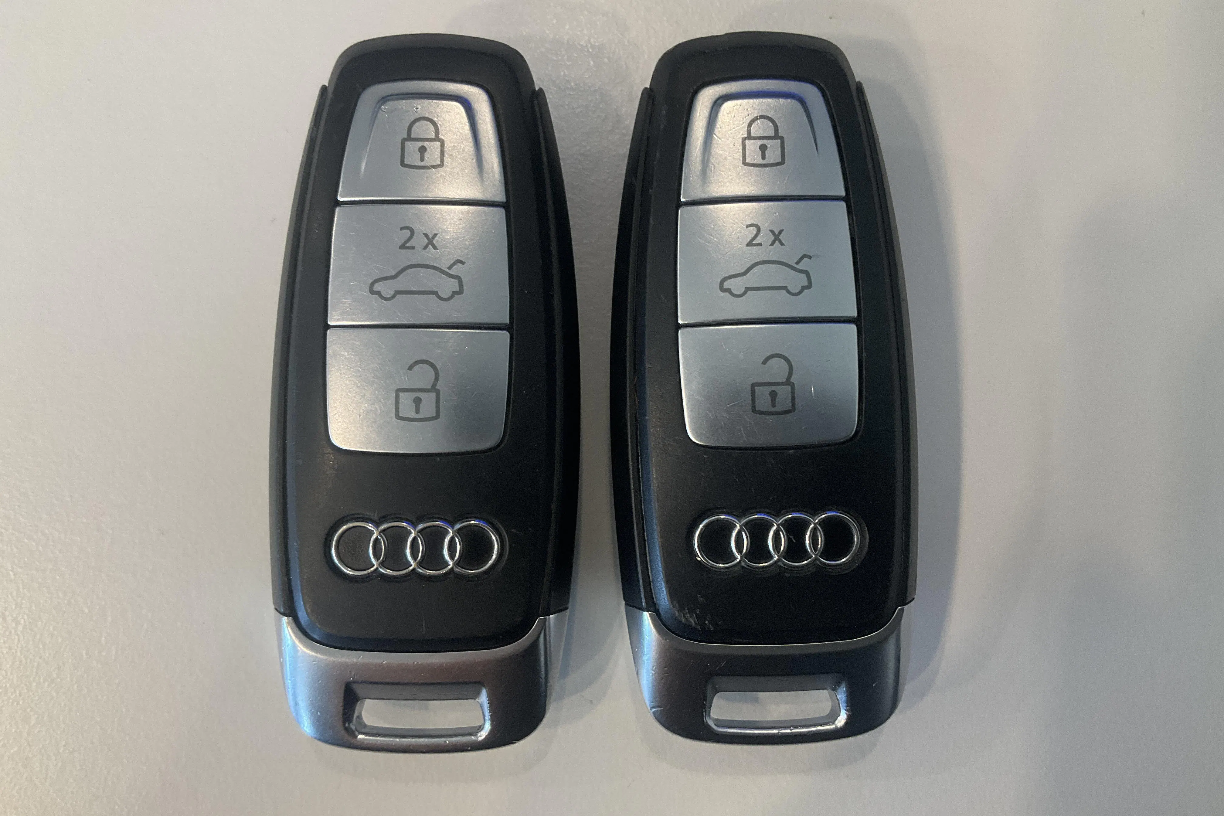 Presentation photo 20 of 20: Audi A6 Avant 55 TFSI e quattro (367hk) - 97 220 km - Automatic - gray - 2023
