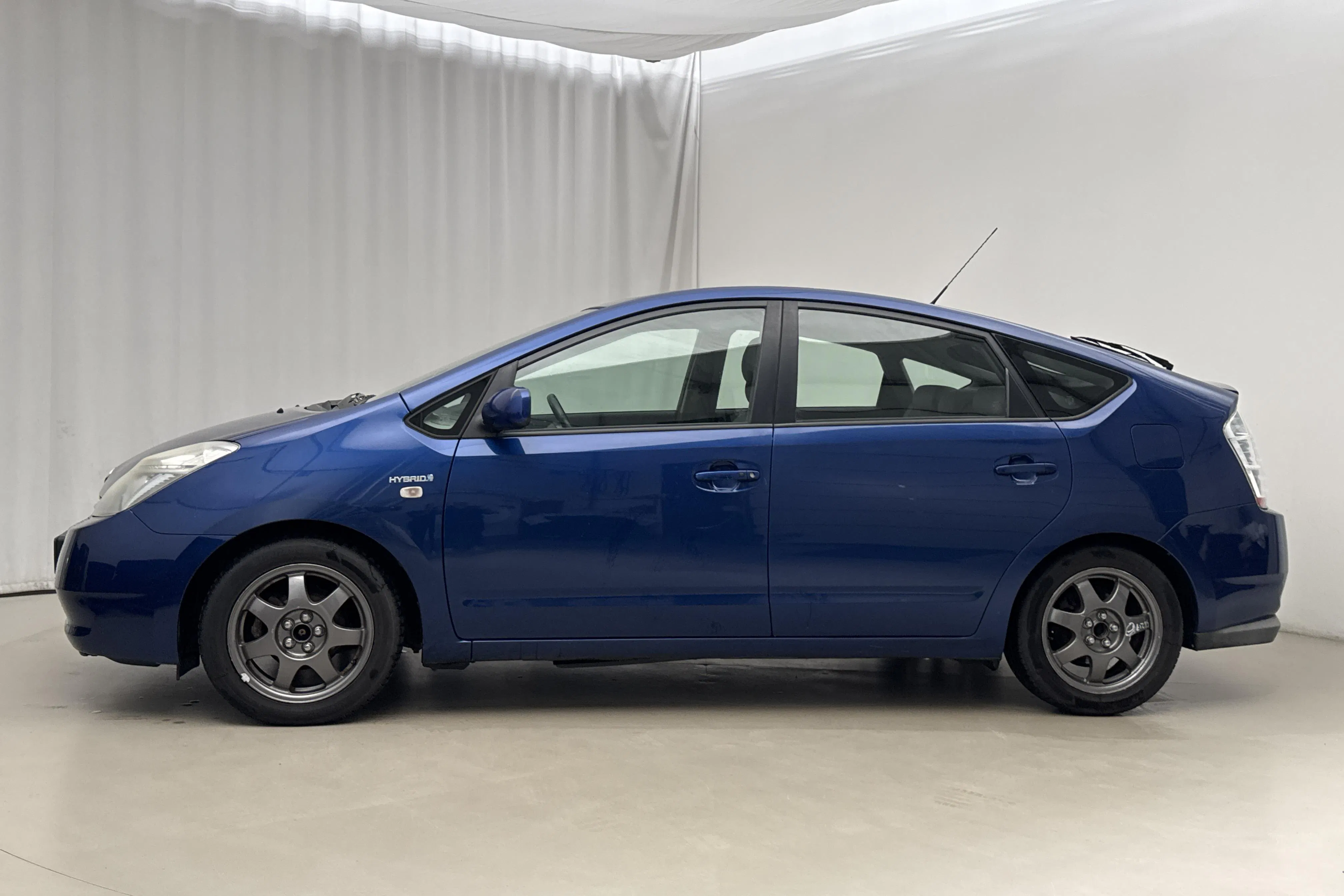 Presentation photo 2 of 14: Toyota Prius 1.5 Hybrid (78hk) - 186 850 km - Automatic - blue - 2009