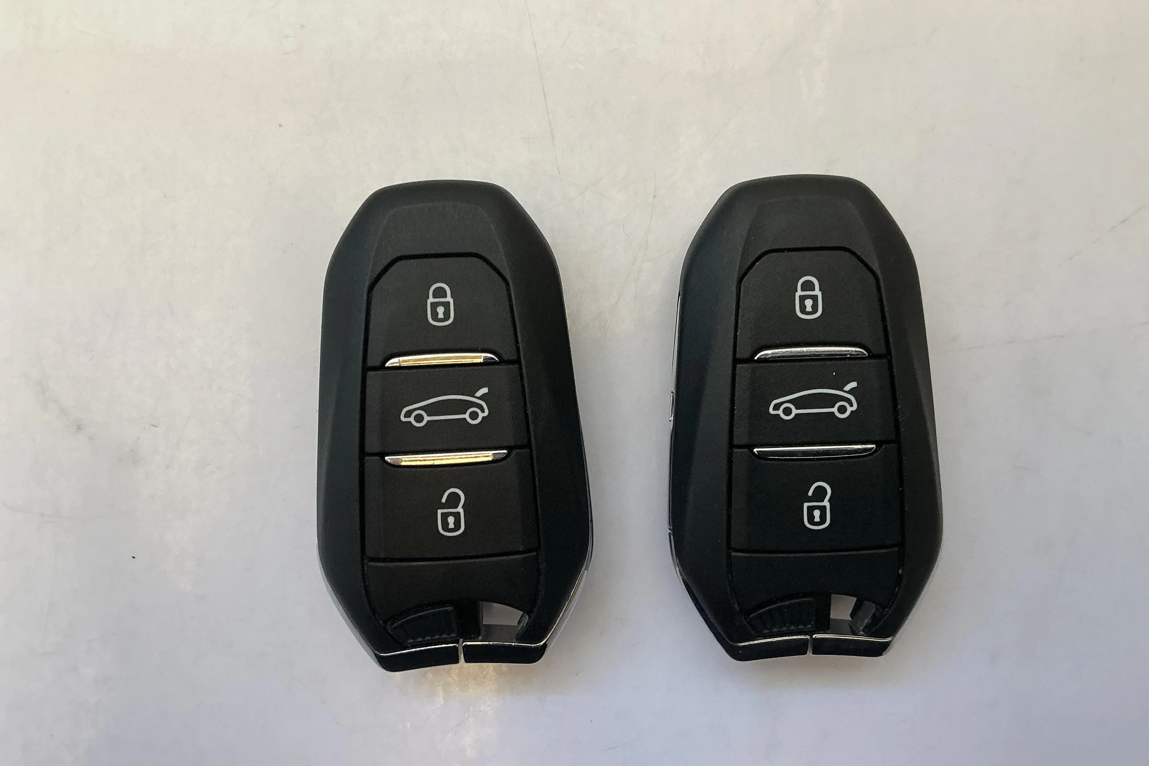Presentationsfoto 17 av 17: Peugeot 408 PureTech (130hk) - 3 743 mil - Automat - blå - 2024