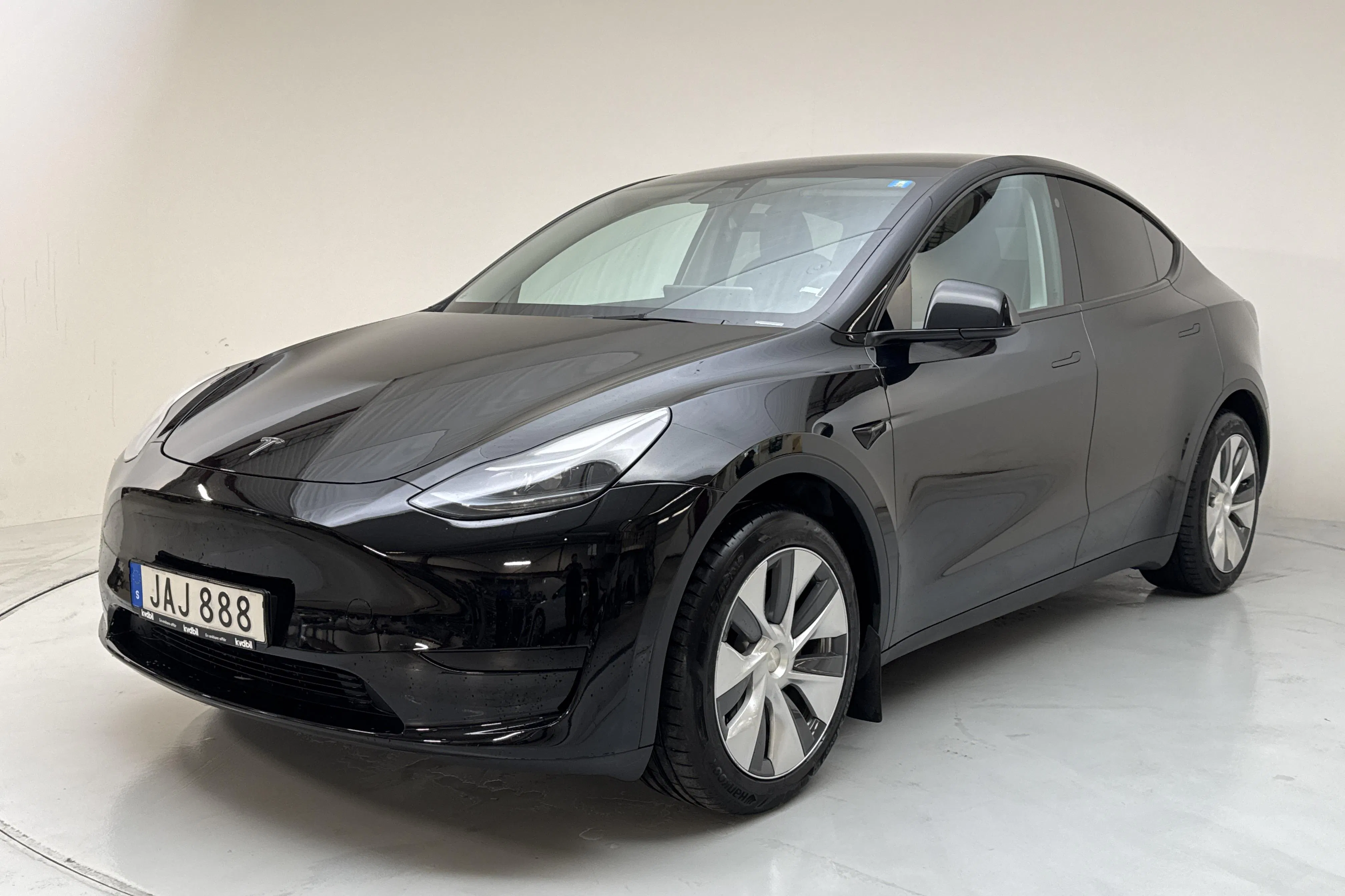 Tesla Model Y RWD