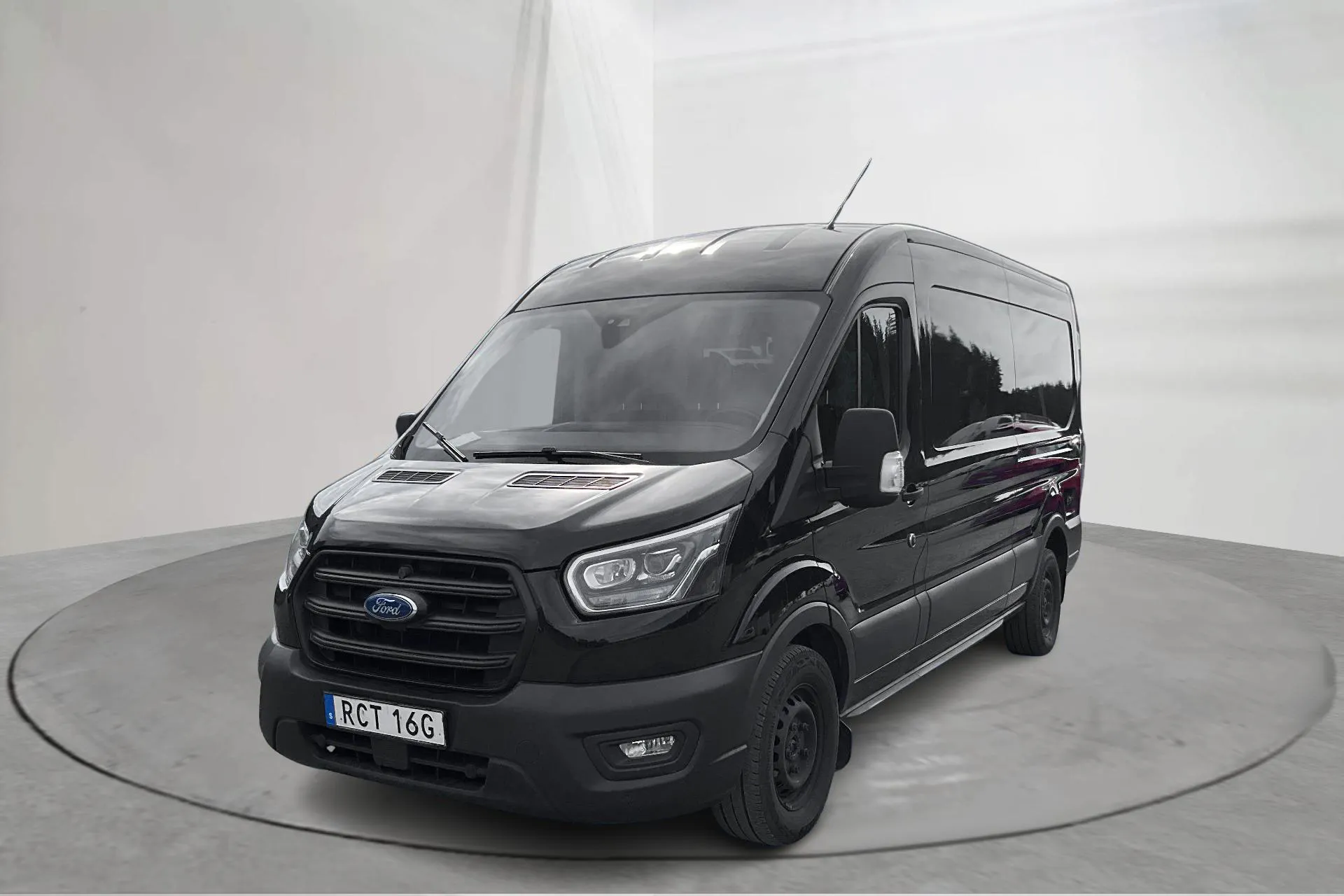 Presentation photo 1 of 12: Ford Transit 350 2.0 TDCi 2WD Skåp (170hk) - 114 860 km - Automatic - black - 2022
