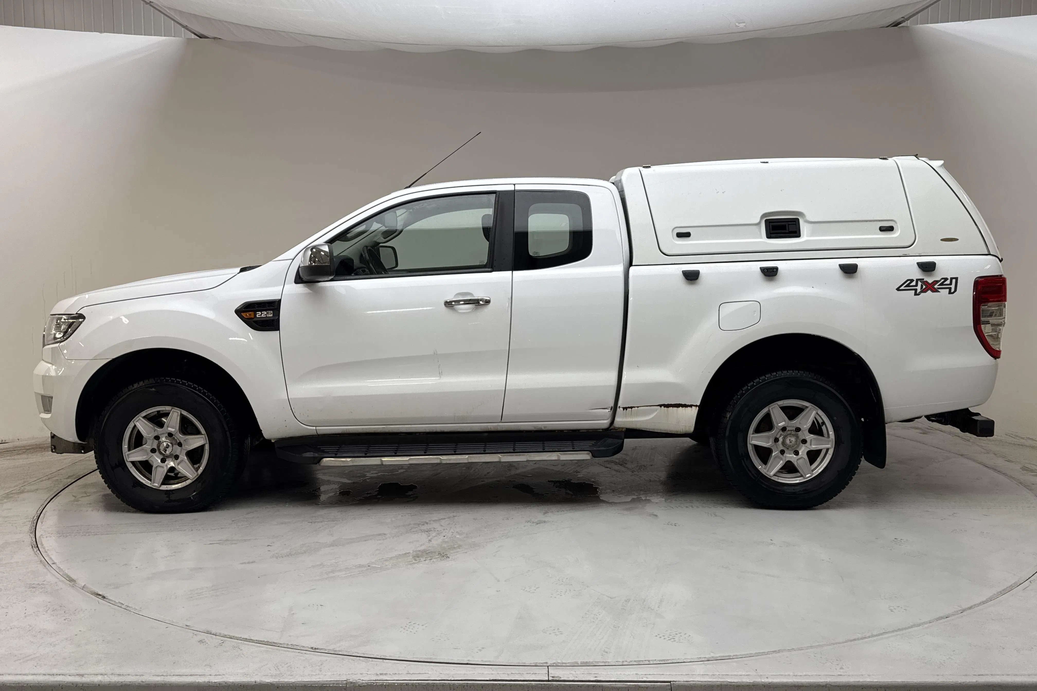 Presentationsfoto 2 av 14: Ford Ranger 2.2 TDCi 4WD (160hk) - 7 635 mil - Automat - vit - 2018