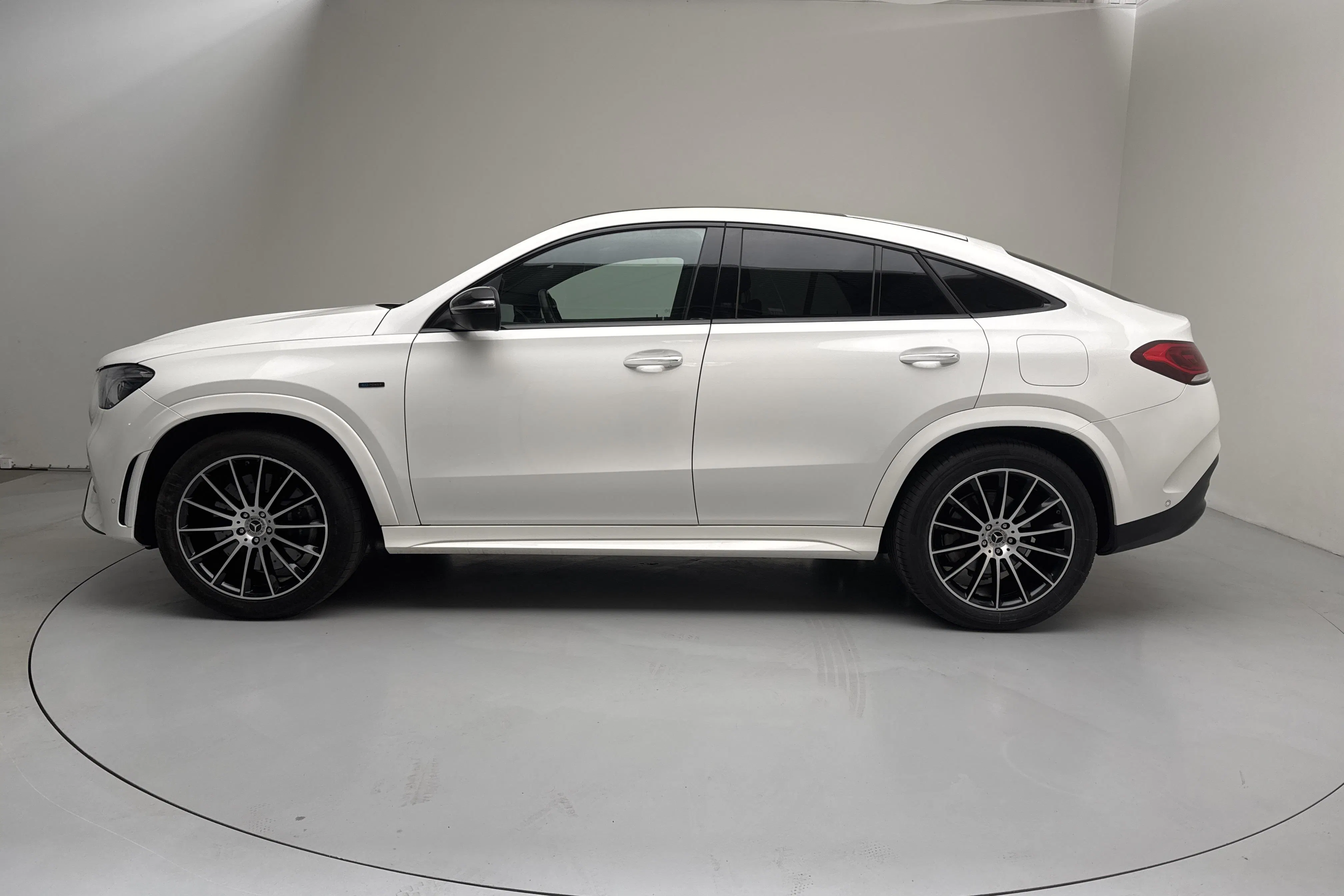 Presentation photo 2 of 21: Mercedes GLE 350 de 4MATIC Coupé C167 (333hk) - 139 750 km - Automatic - white - 2021