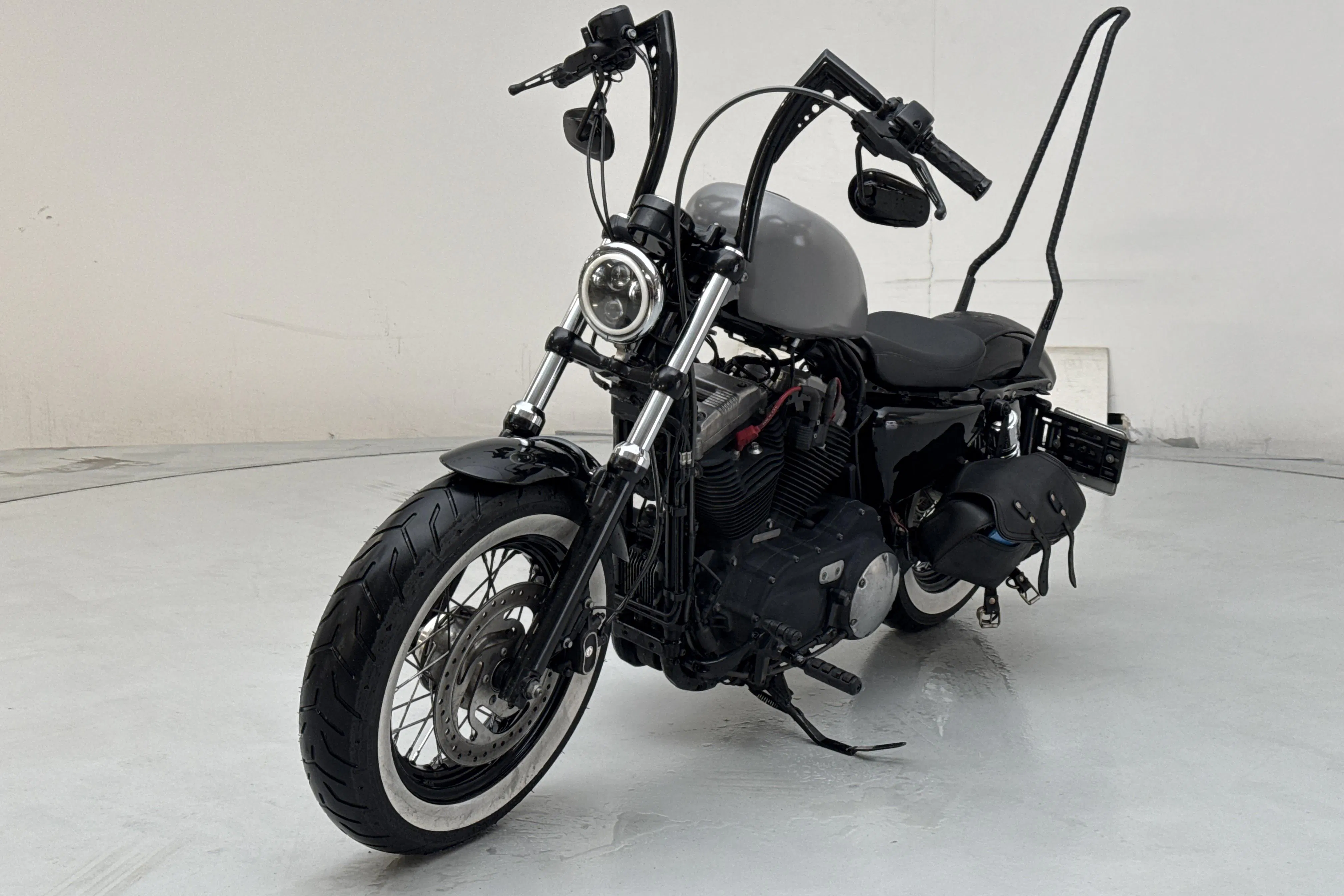Presentation photo 1 of 14: HARLEY-DAVIDSSON XL 1200 X Fourty-Eight Motorcykel - 38 480 km - Manual - black - 2015