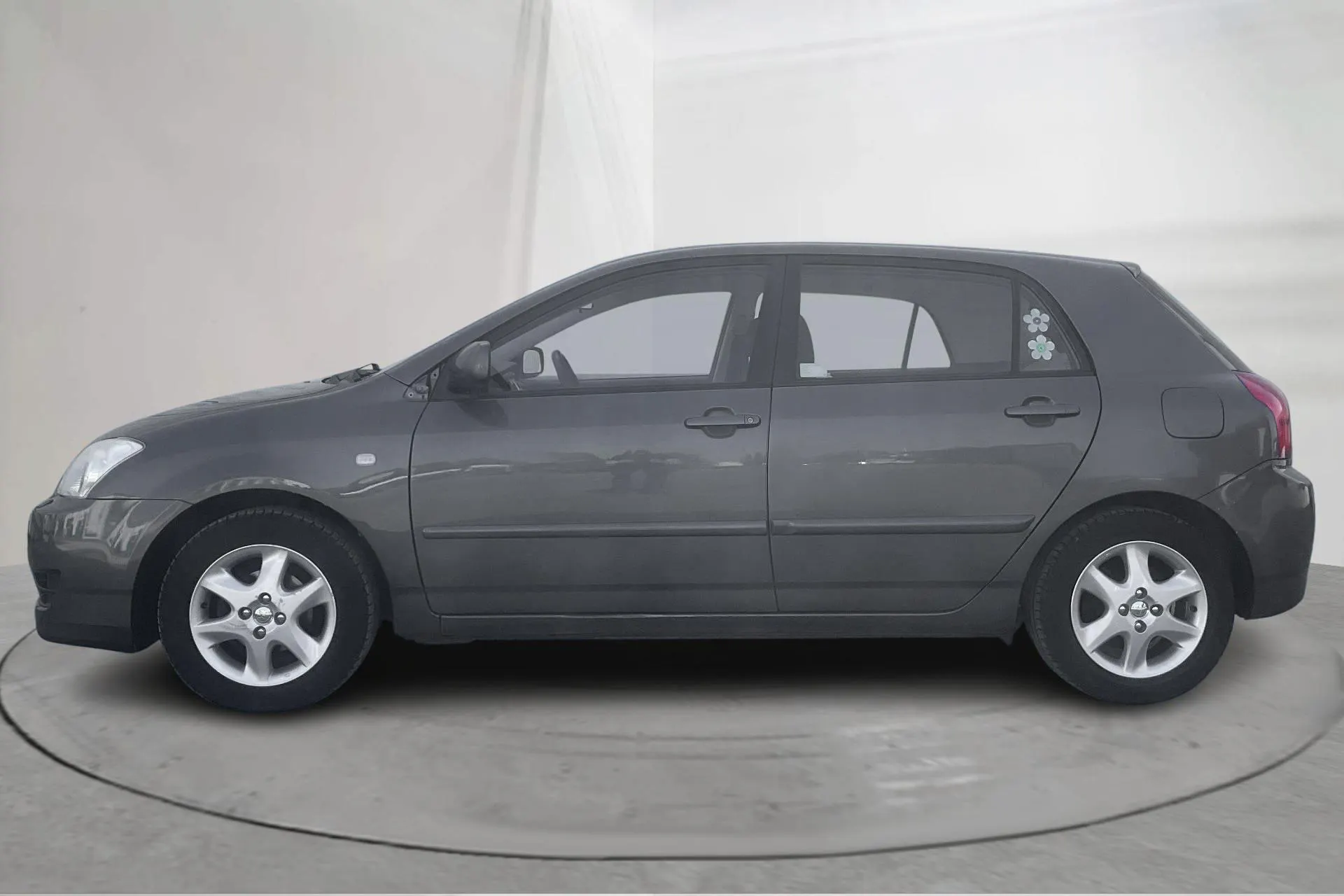 Presentation photo 2 of 16: Toyota Corolla 1.6 5dr (110hk) - 176 950 km - Automatic - gray - 2006