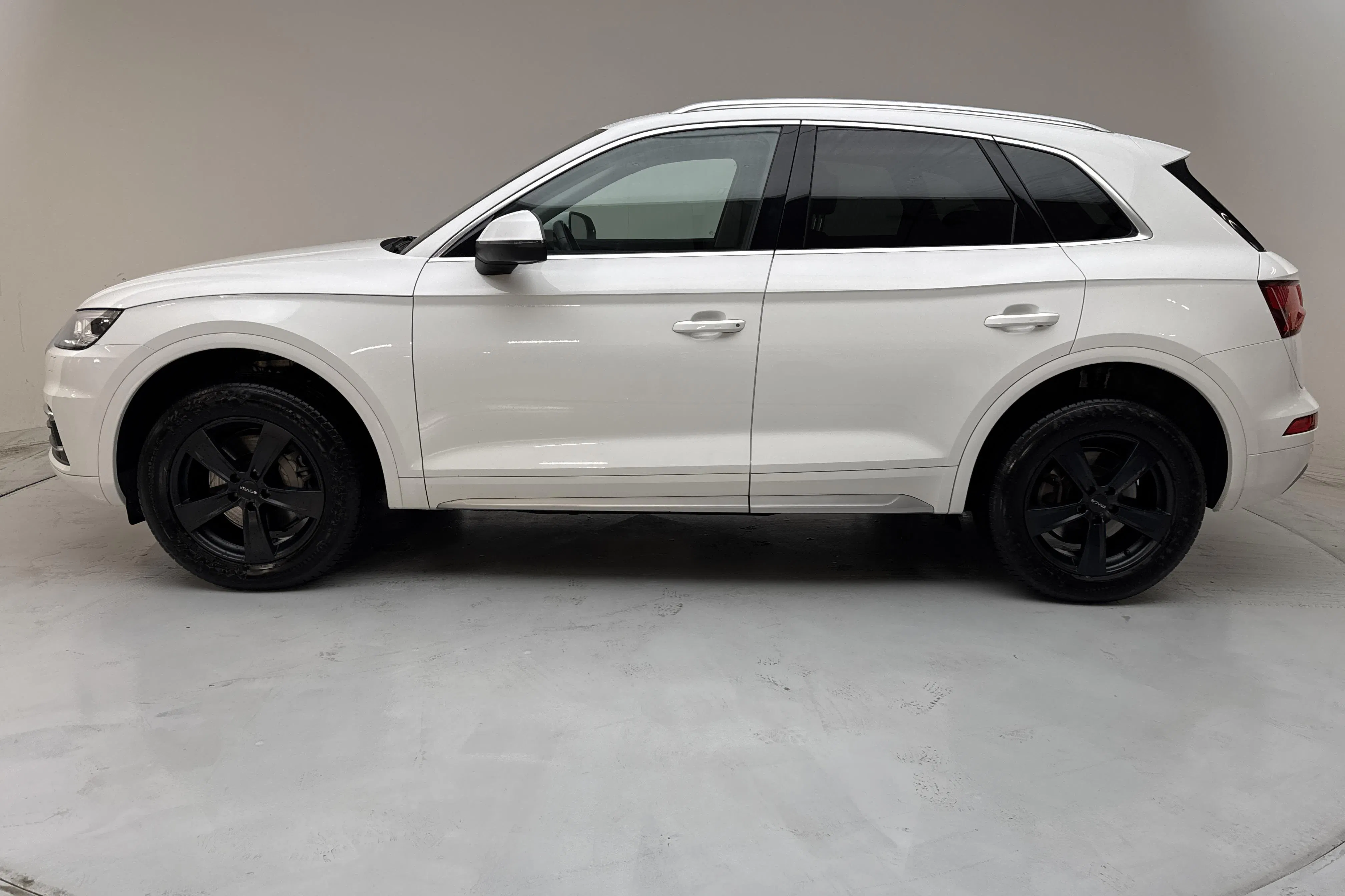 Presentation photo 2 of 15: Audi Q5 40 TDI quattro (190hk) - 172 950 km - Automatic - white - 2020