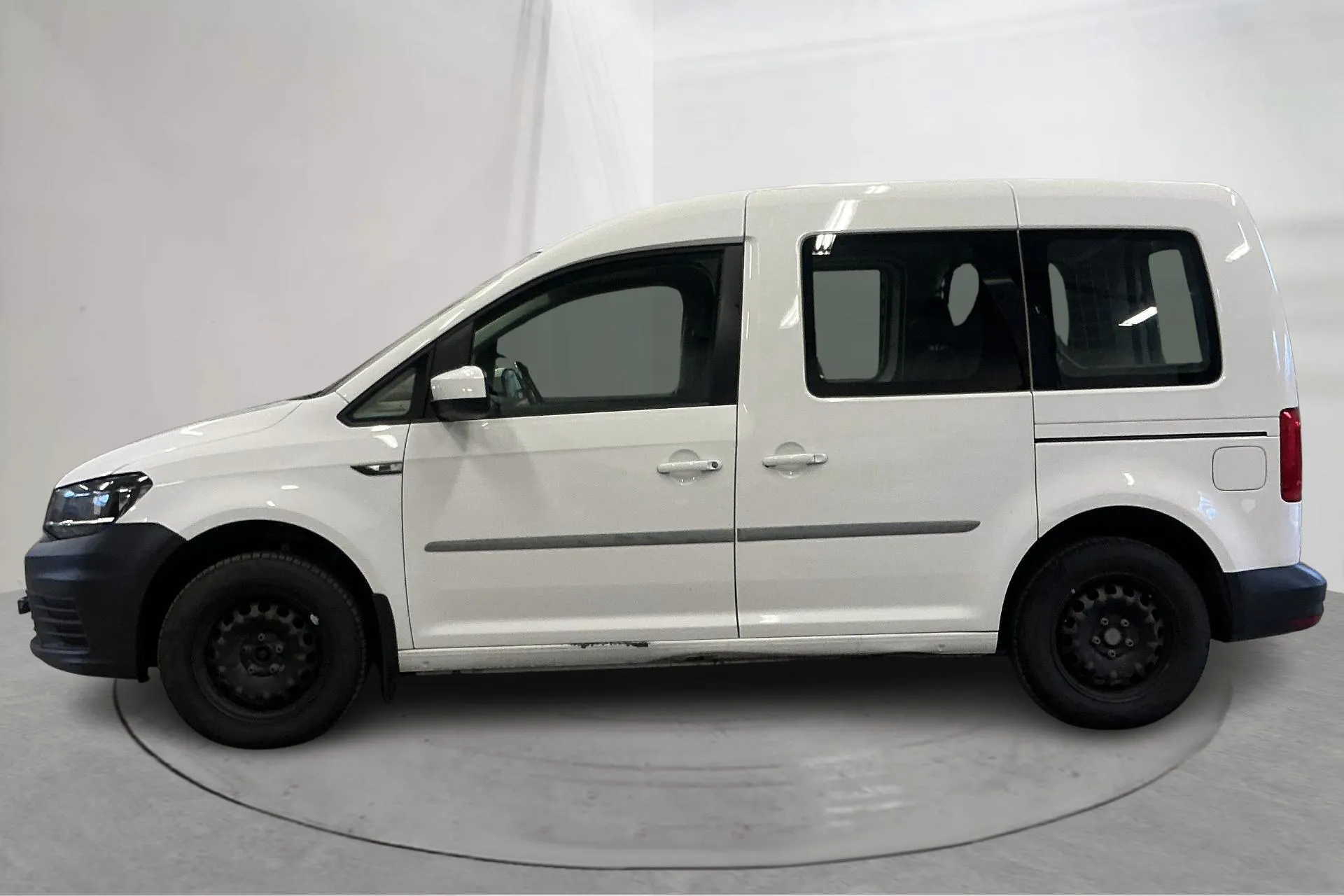 Presentationsfoto 2 av 17: VW Caddy Life 2.0 TDI (102hk) - 18 918 mil - Manuell - vit - 2018
